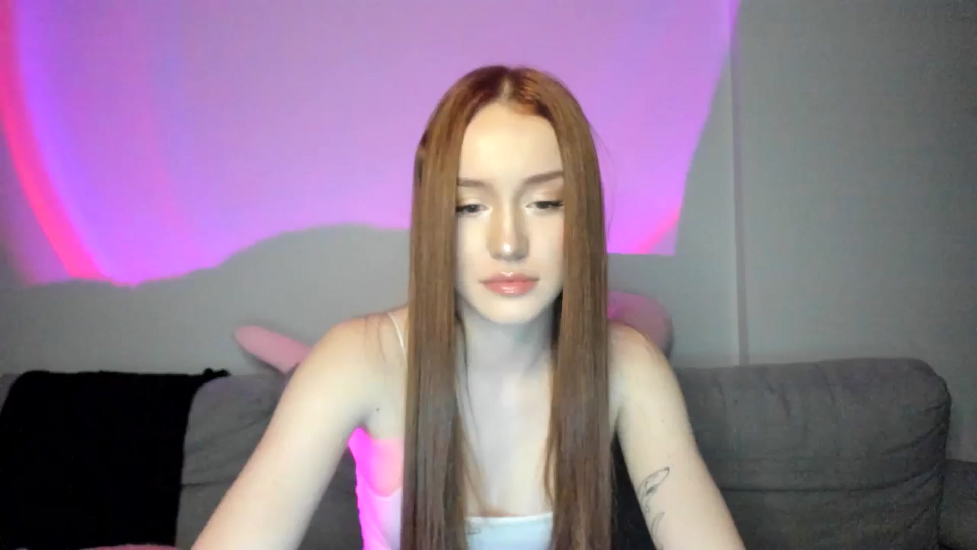 Gallery image thumbnail from IsabellRrose's myfreecams stream on, 02/23/2025, 17:37 image 10 of 20