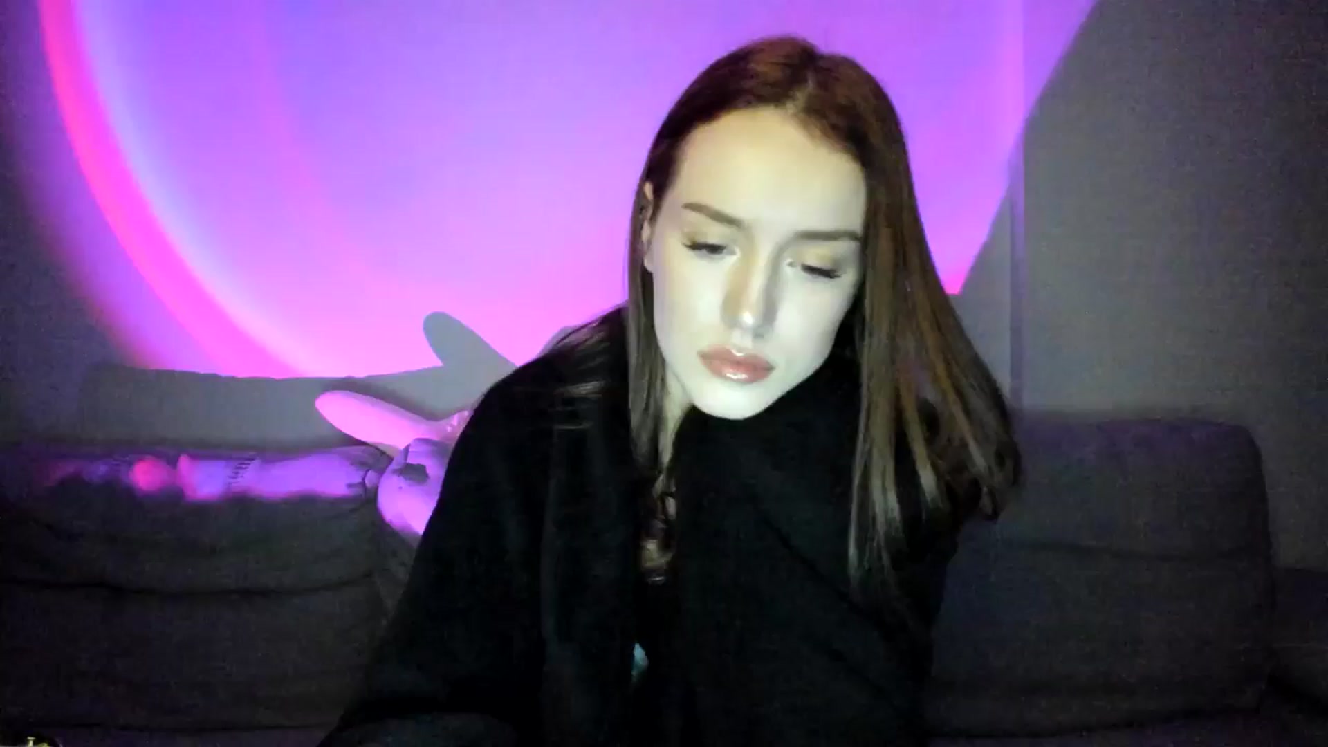 Gallery image thumbnail from IsabellRrose's myfreecams stream on, 02/24/2025, 18:02 image 17 of 20