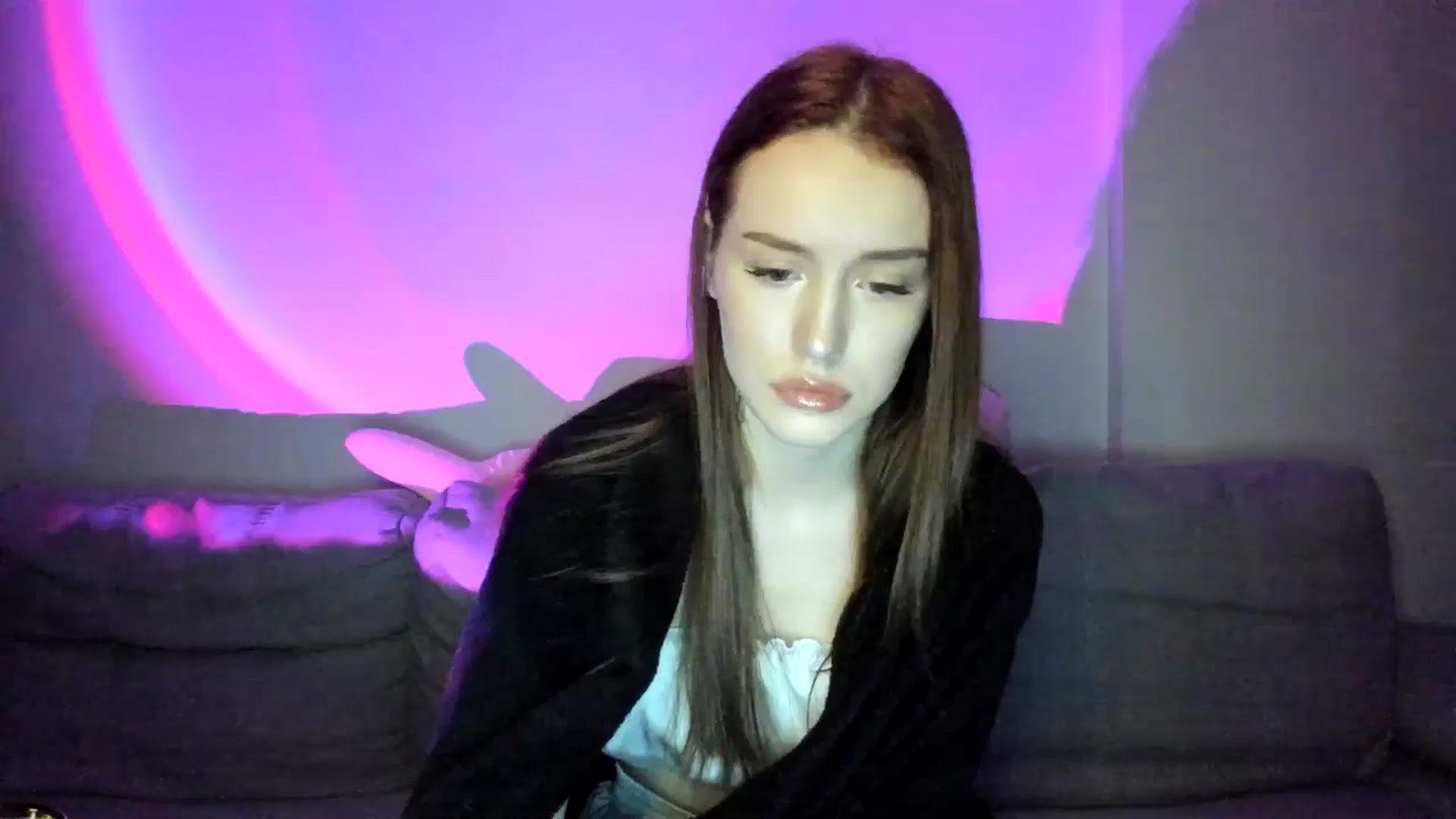 Gallery image thumbnail from IsabellRrose's myfreecams stream on, 02/24/2025, 18:11 image 3 of 20