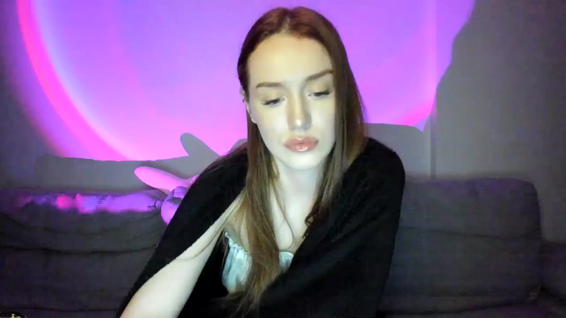Gallery image thumbnail from IsabellRrose's myfreecams stream on, 02/24/2025, 18:11 image 18 of 20