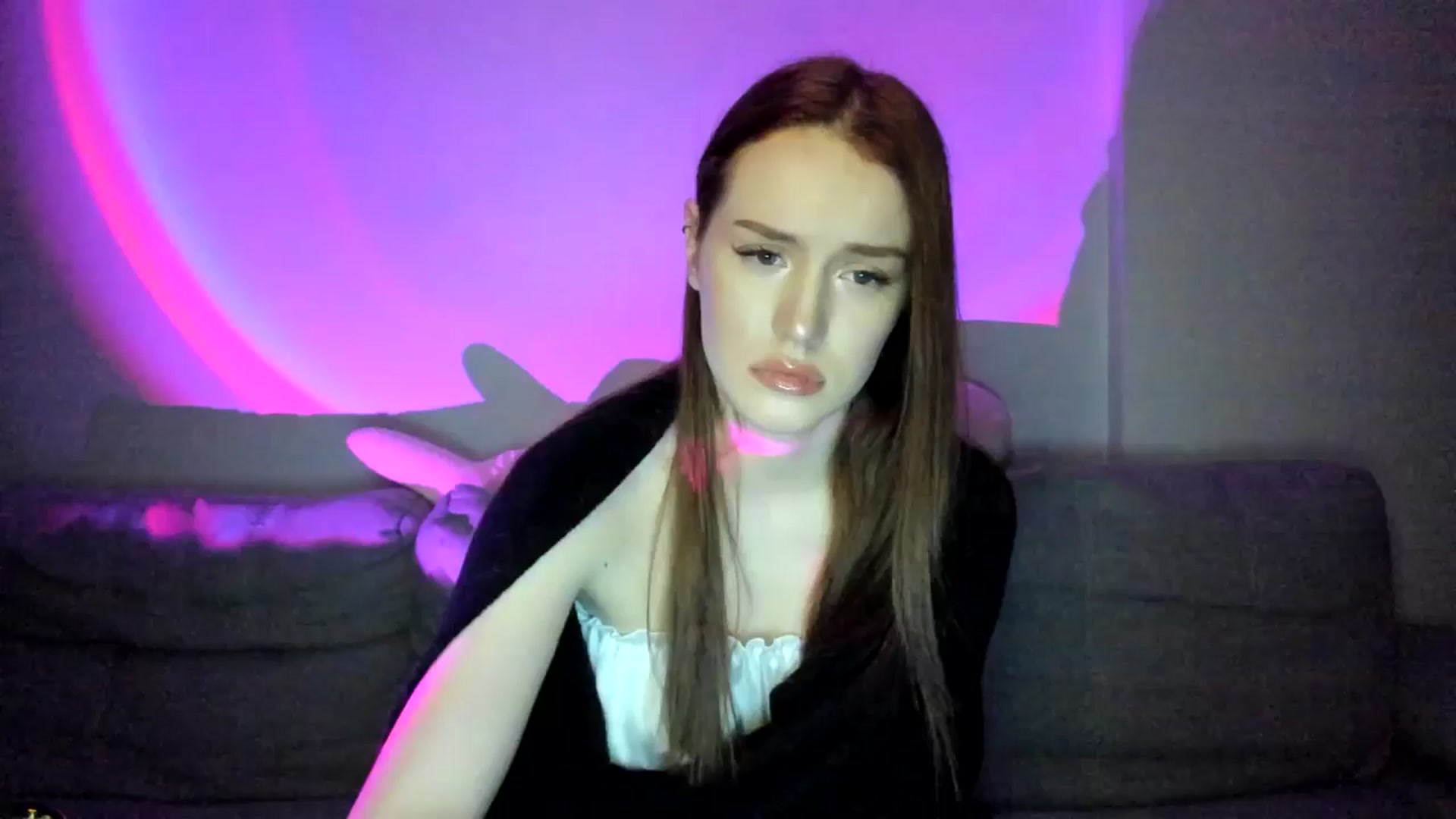 Gallery image thumbnail from IsabellRrose's myfreecams stream on, 02/24/2025, 18:25 image 13 of 20