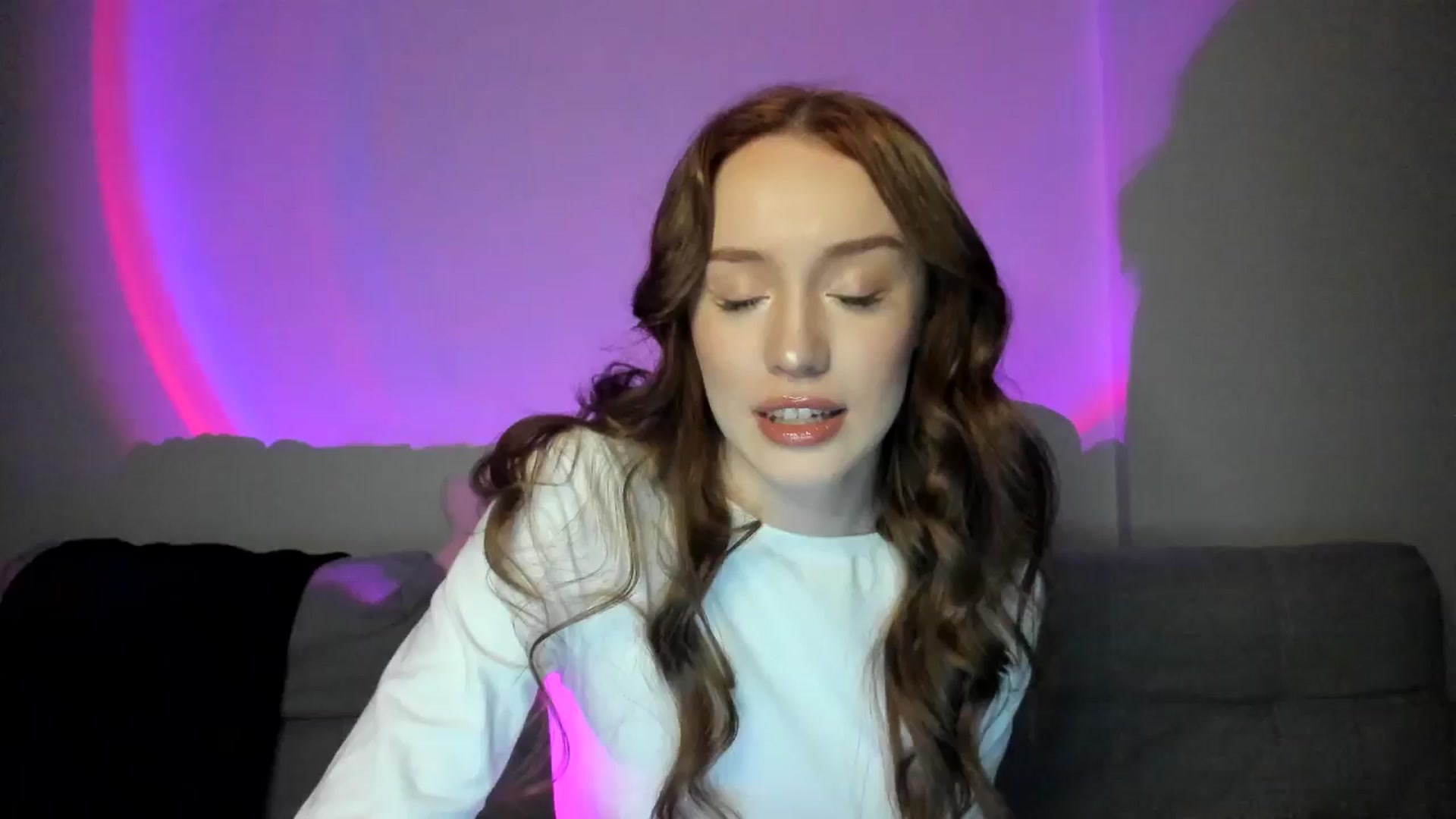 Gallery image thumbnail from IsabellRrose's myfreecams stream on, 02/26/2025, 17:06 image 11 of 20