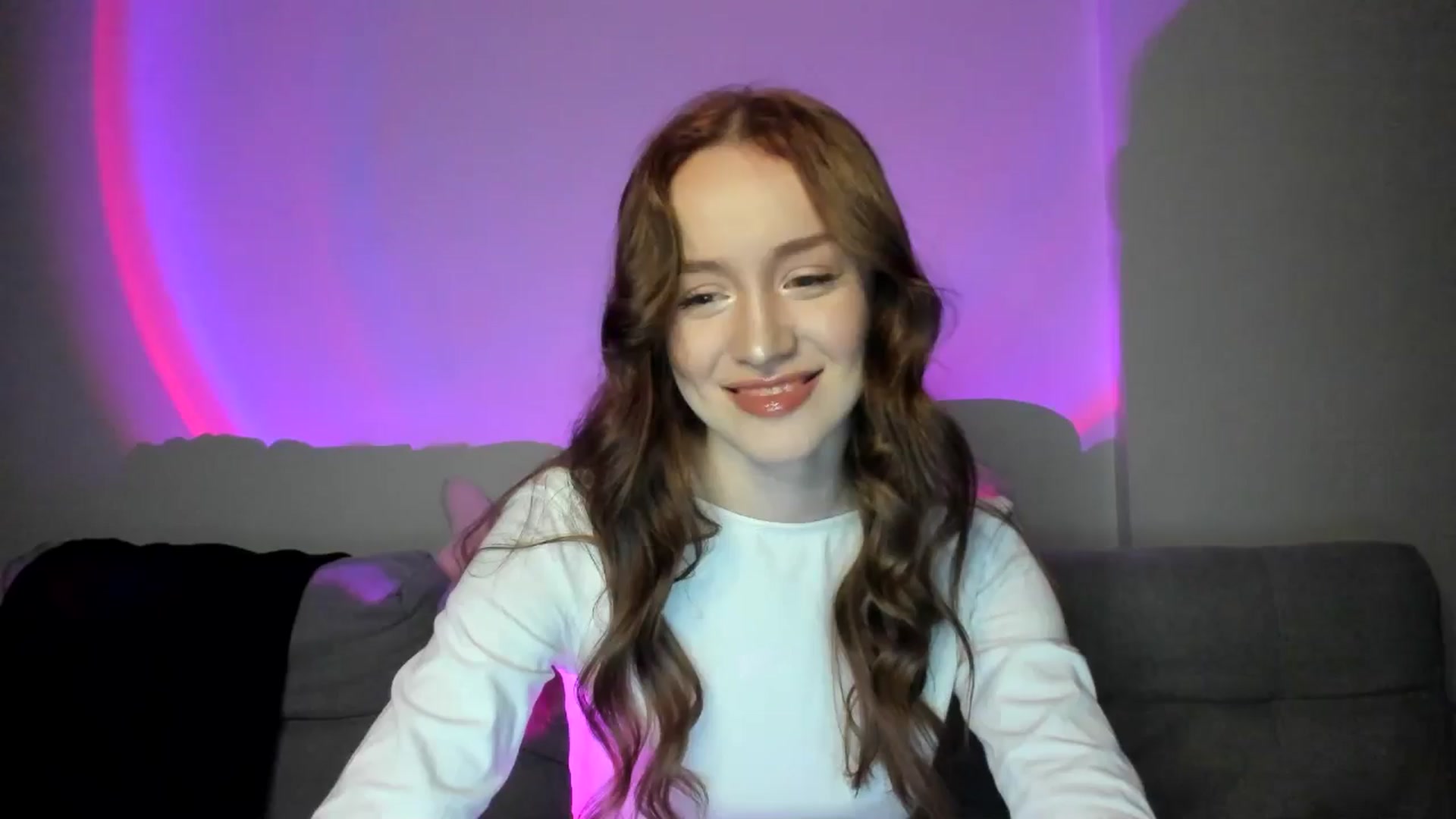 Gallery image thumbnail from IsabellRrose's myfreecams stream on, 02/26/2025, 17:06 image 5 of 20