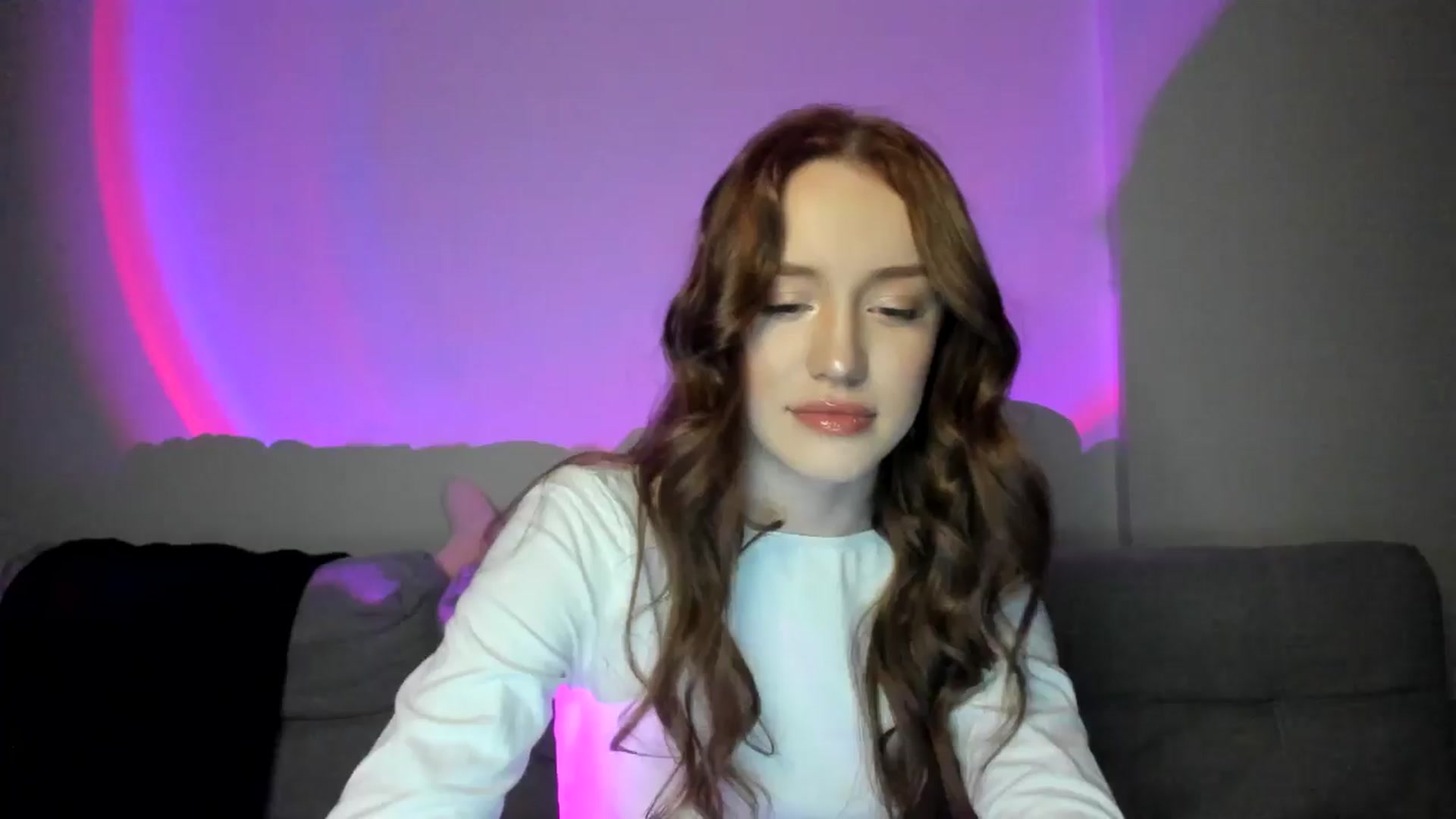 Gallery image thumbnail from IsabellRrose's myfreecams stream on, 02/26/2025, 17:06 image 13 of 20