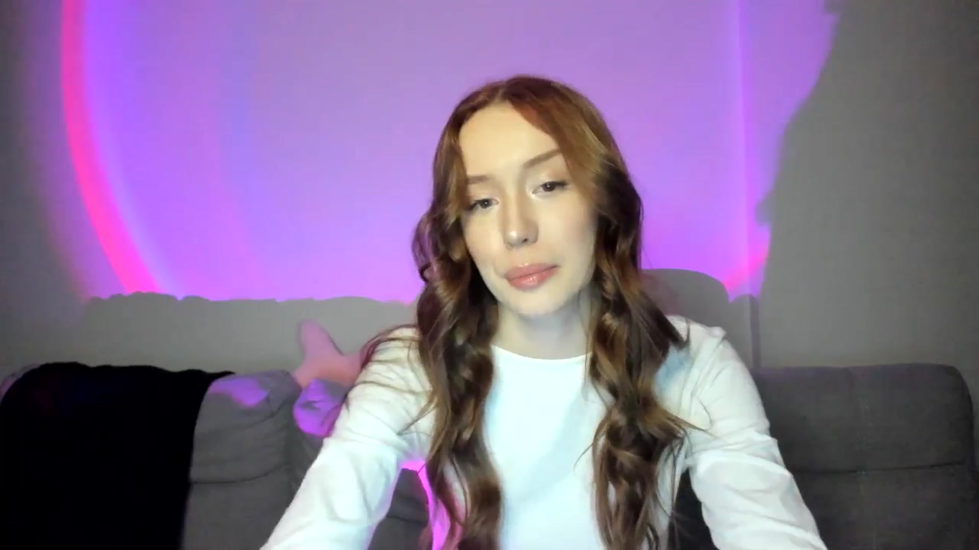 Gallery image thumbnail from IsabellRrose's myfreecams stream on, 02/26/2025, 18:45 image 18 of 20