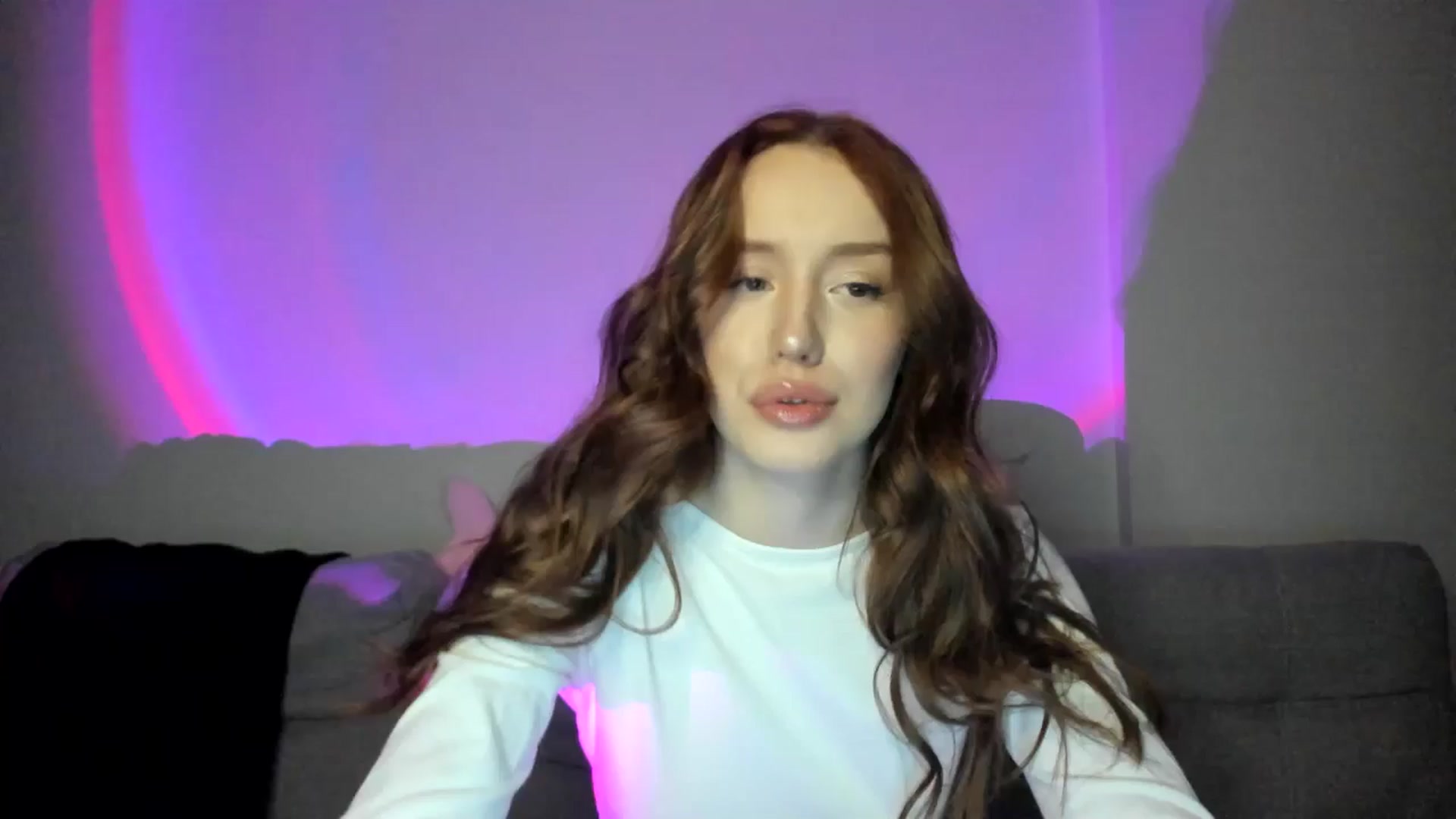 Gallery image thumbnail from IsabellRrose's myfreecams stream on, 02/26/2025, 18:45 image 12 of 20