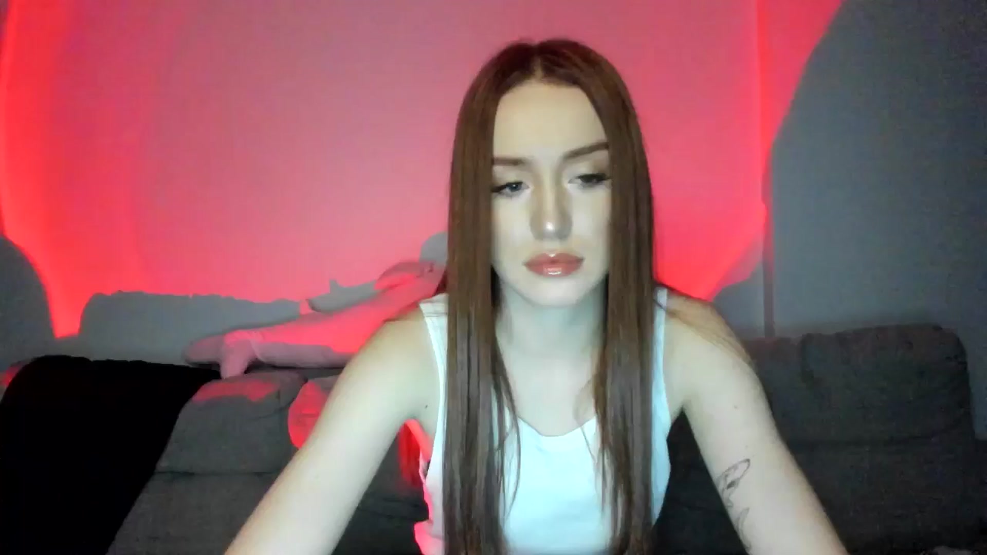 Gallery image thumbnail from IsabellRrose's myfreecams stream on, 03/04/2025, 17:10 image 1 of 20