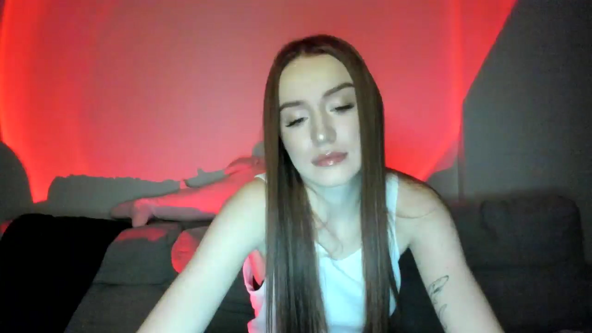 Gallery image thumbnail from IsabellRrose's myfreecams stream on, 03/04/2025, 17:38 image 14 of 20