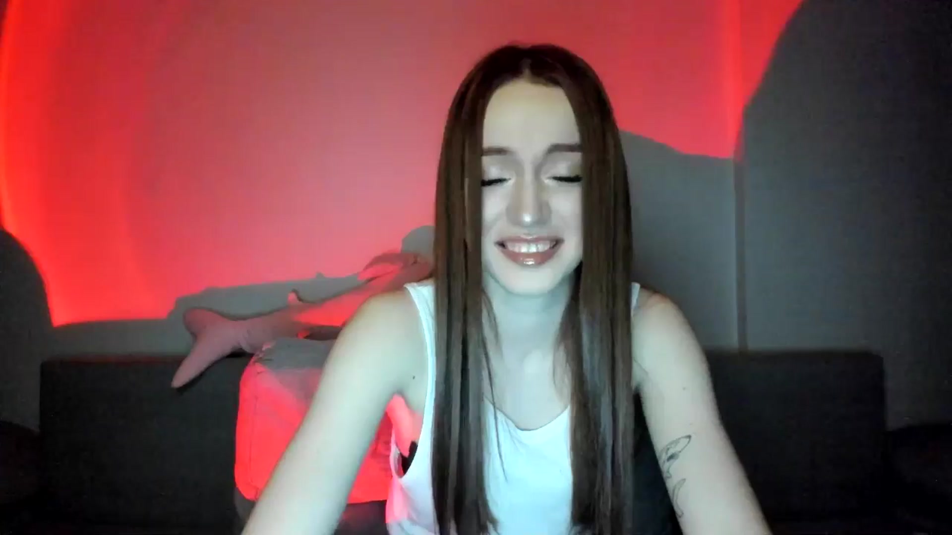 Gallery image thumbnail from IsabellRrose's myfreecams stream on, 03/04/2025, 17:58 image 14 of 20