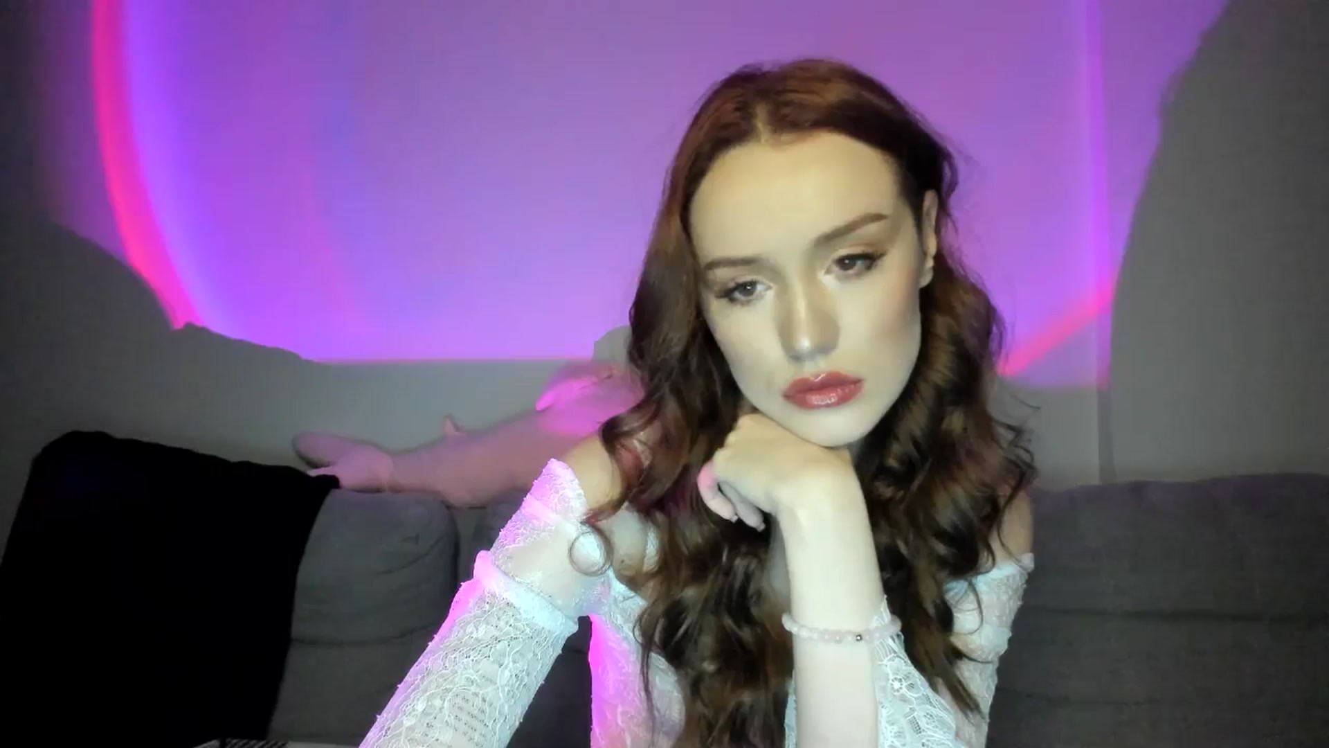 Gallery image thumbnail from IsabellRrose's myfreecams stream on, 03/08/2025, 17:17 image 9 of 20