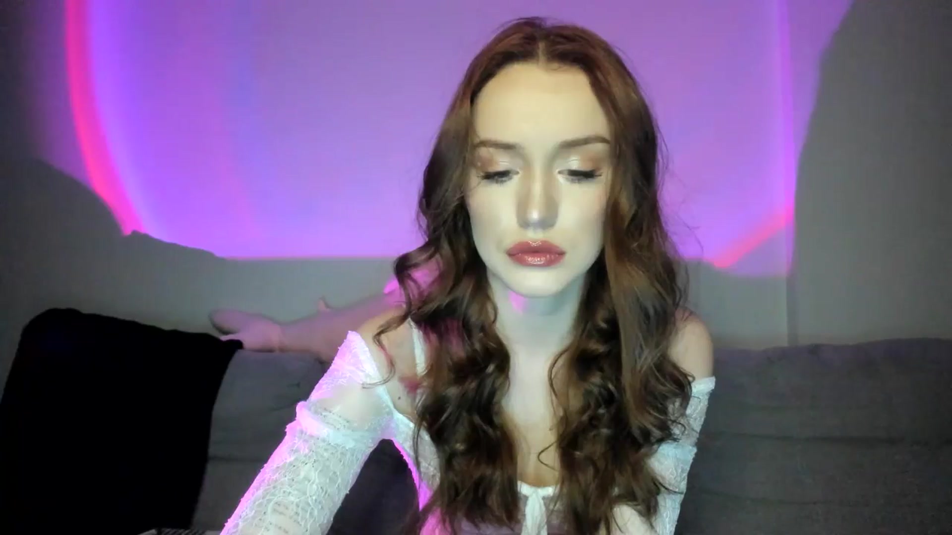 Gallery image thumbnail from IsabellRrose's myfreecams stream on, 03/08/2025, 17:17 image 5 of 20