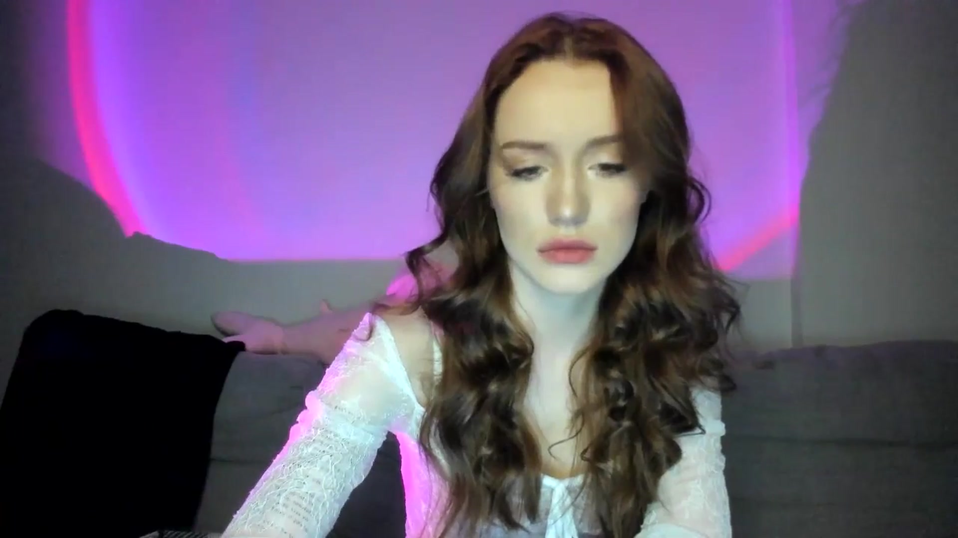 Gallery image thumbnail from IsabellRrose's myfreecams stream on, 03/08/2025, 17:17 image 2 of 20