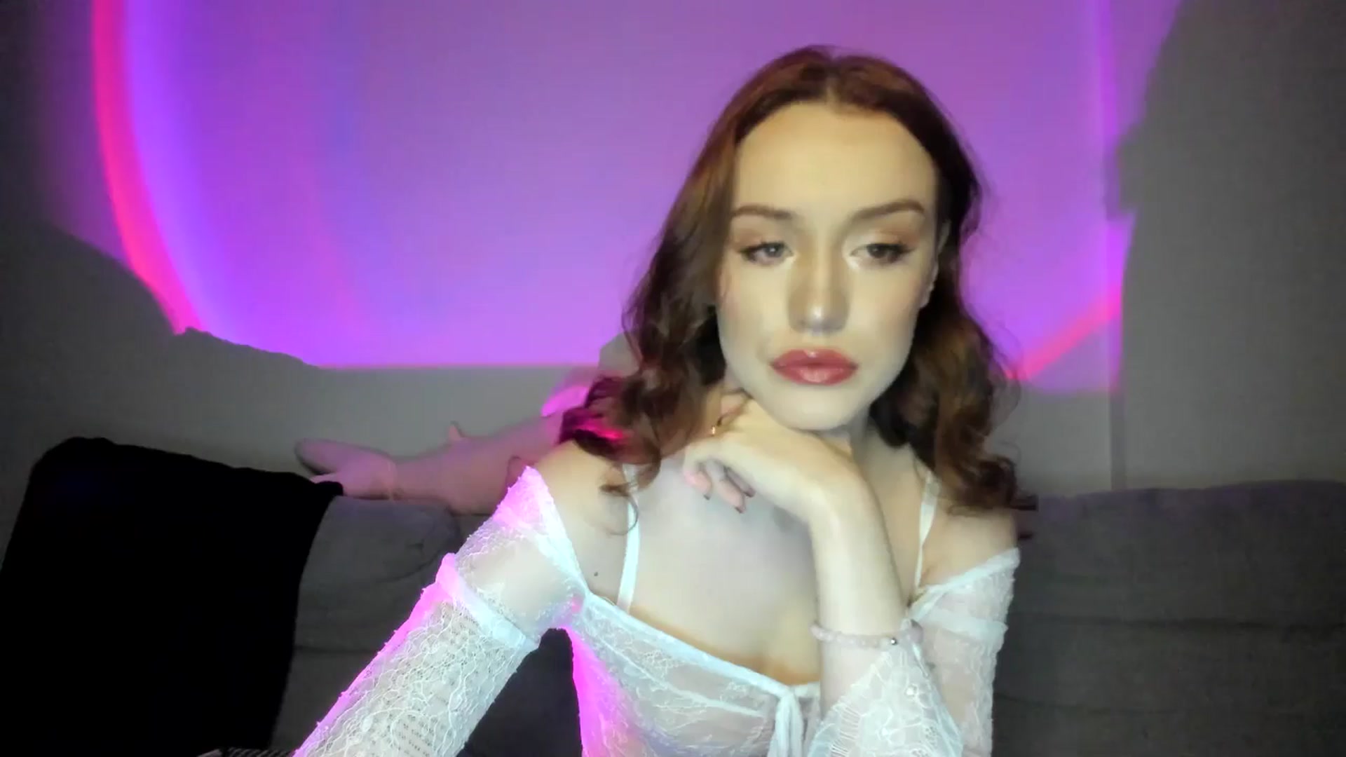 Gallery image thumbnail from IsabellRrose's myfreecams stream on, 03/08/2025, 17:17 image 11 of 20