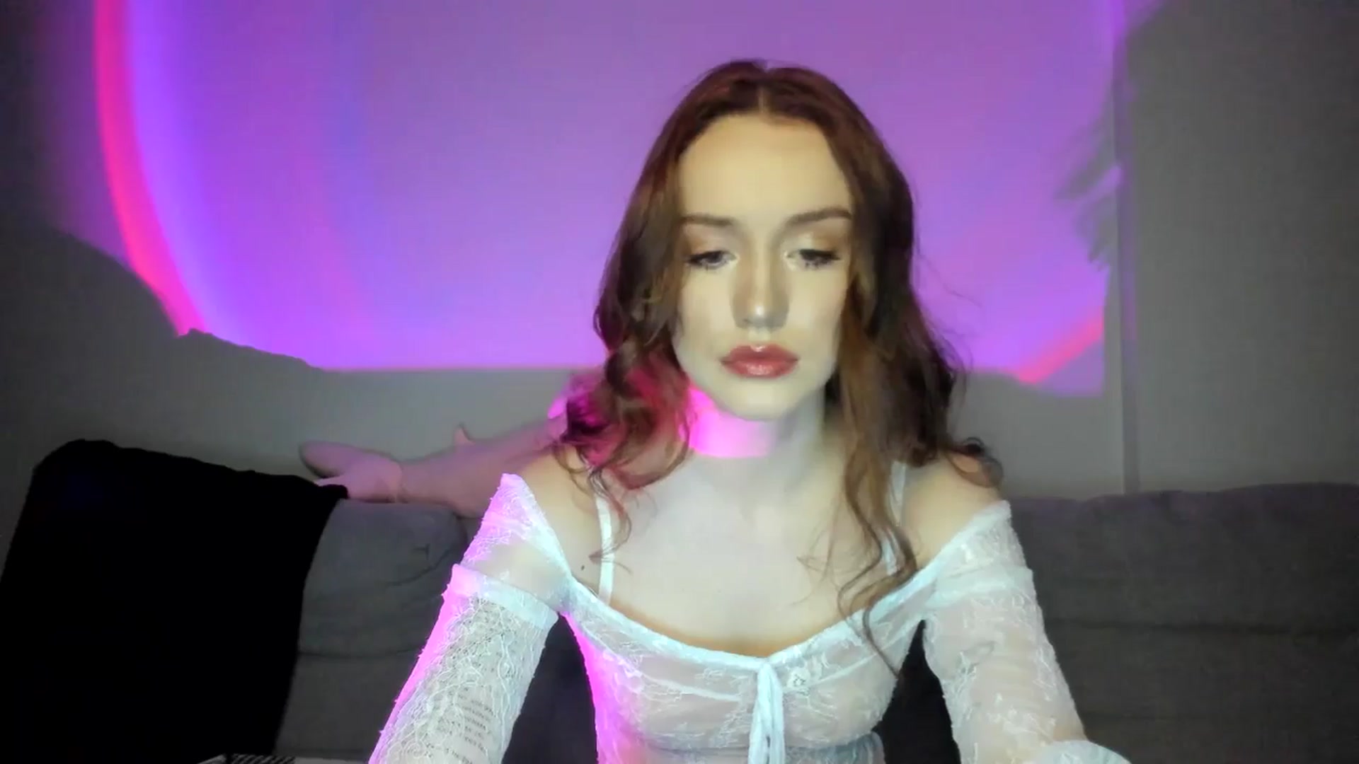 Gallery image thumbnail from IsabellRrose's myfreecams stream on, 03/08/2025, 17:17 image 19 of 20