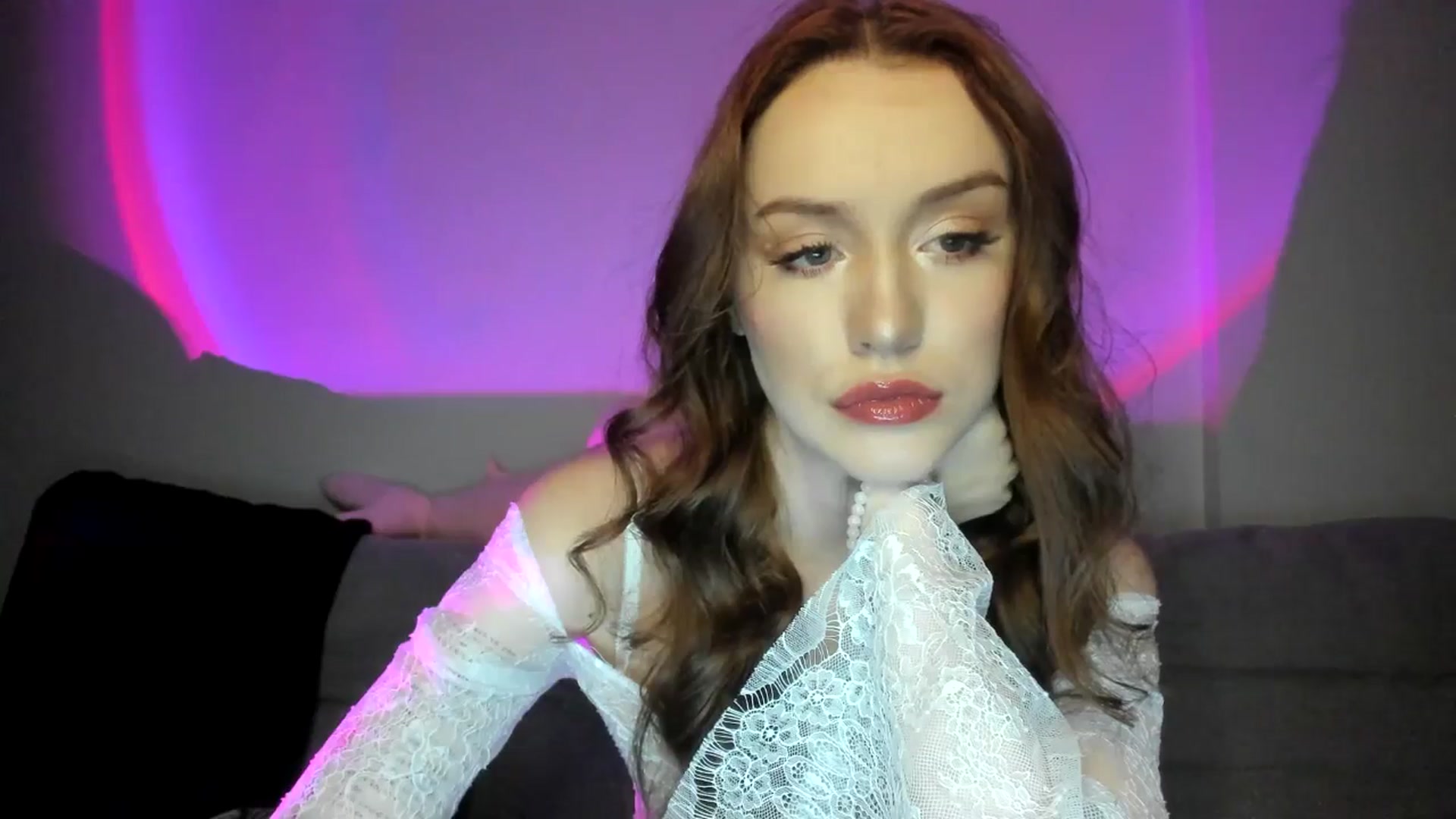 Gallery image thumbnail from IsabellRrose's myfreecams stream on, 03/08/2025, 17:17 image 3 of 20