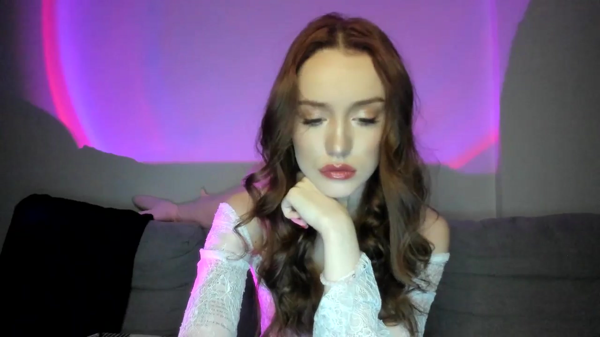 Gallery image thumbnail from IsabellRrose's myfreecams stream on, 03/08/2025, 17:17 image 8 of 20