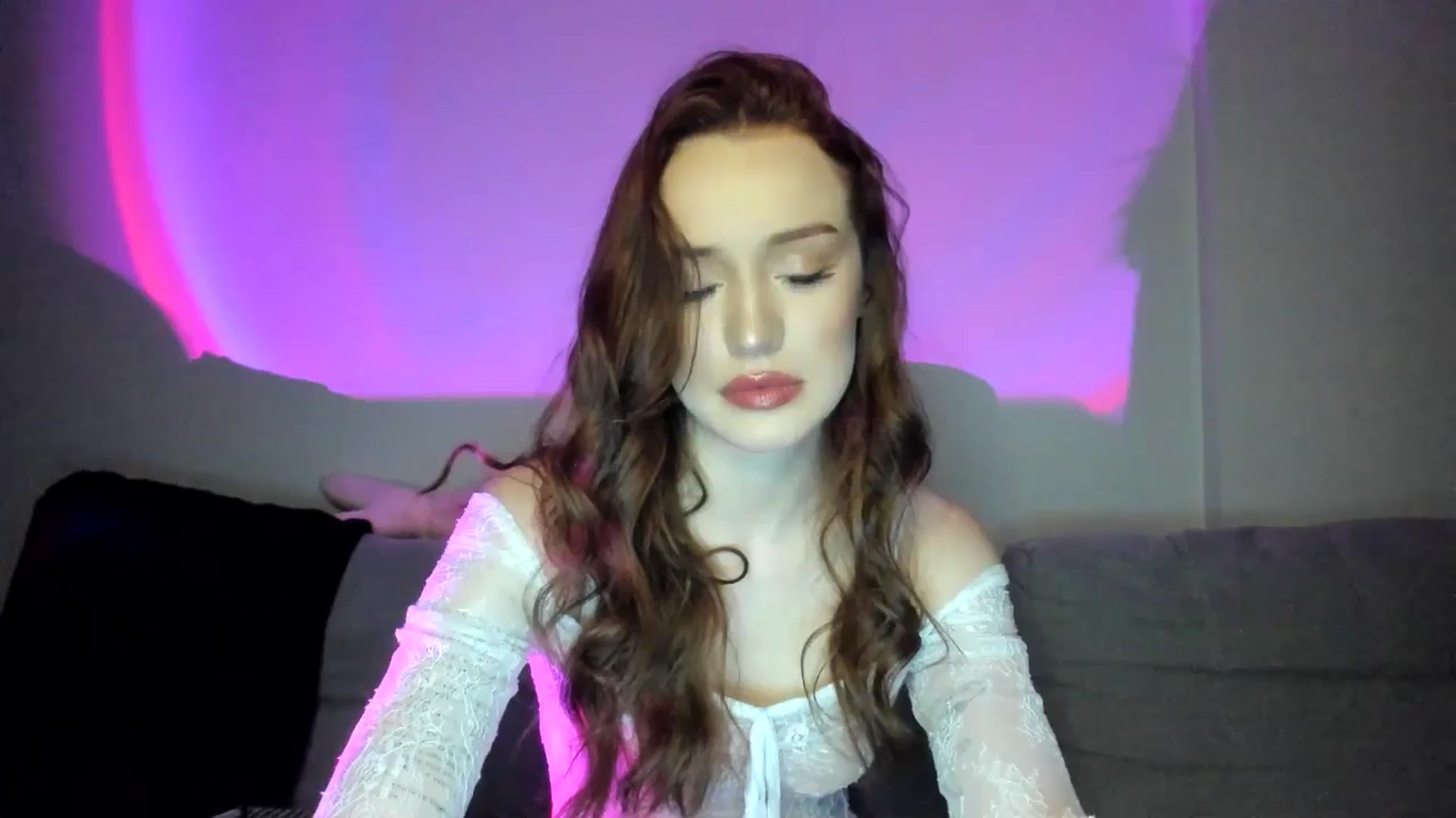 Gallery image thumbnail from IsabellRrose's myfreecams stream on, 03/08/2025, 18:31 image 18 of 20