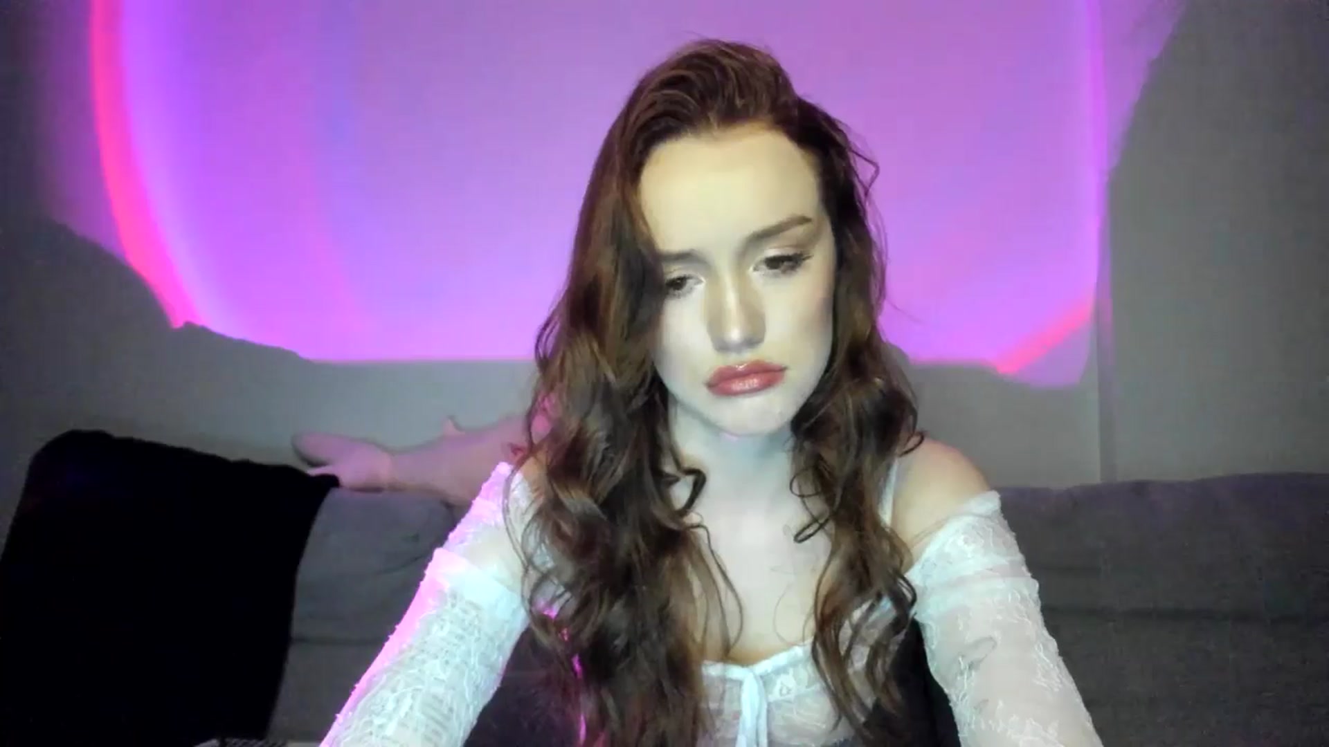 Gallery image thumbnail from IsabellRrose's myfreecams stream on, 03/08/2025, 18:31 image 12 of 20