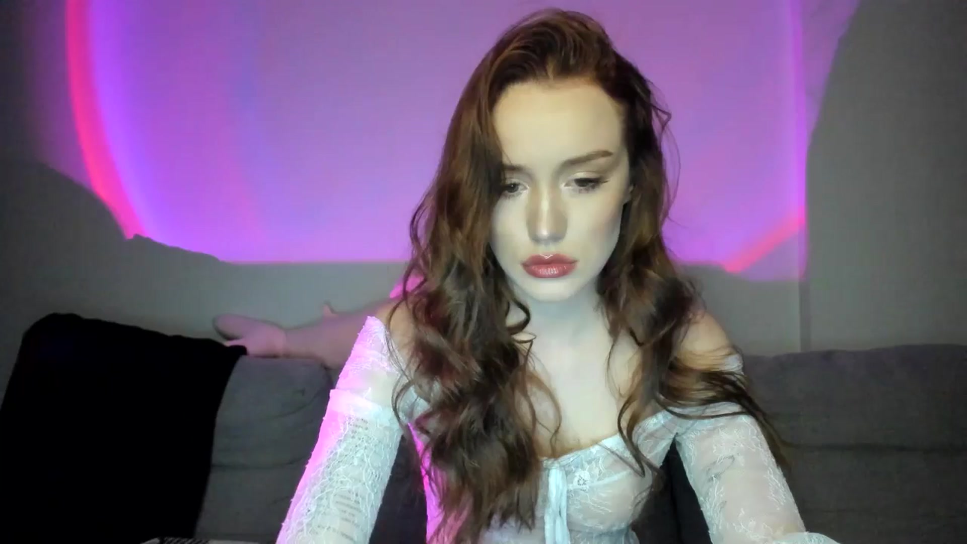 Gallery image thumbnail from IsabellRrose's myfreecams stream on, 03/08/2025, 18:31 image 8 of 20