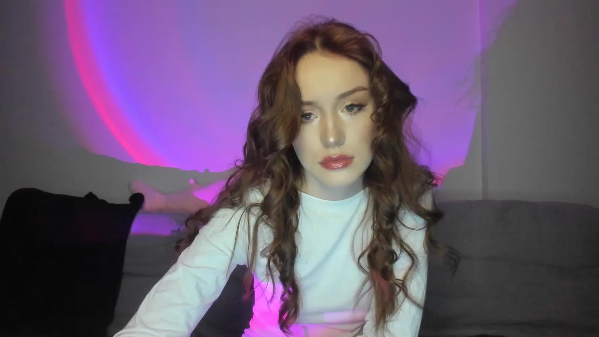 Gallery image thumbnail from IsabellRrose's myfreecams stream on, 03/09/2025, 17:27 image 12 of 20