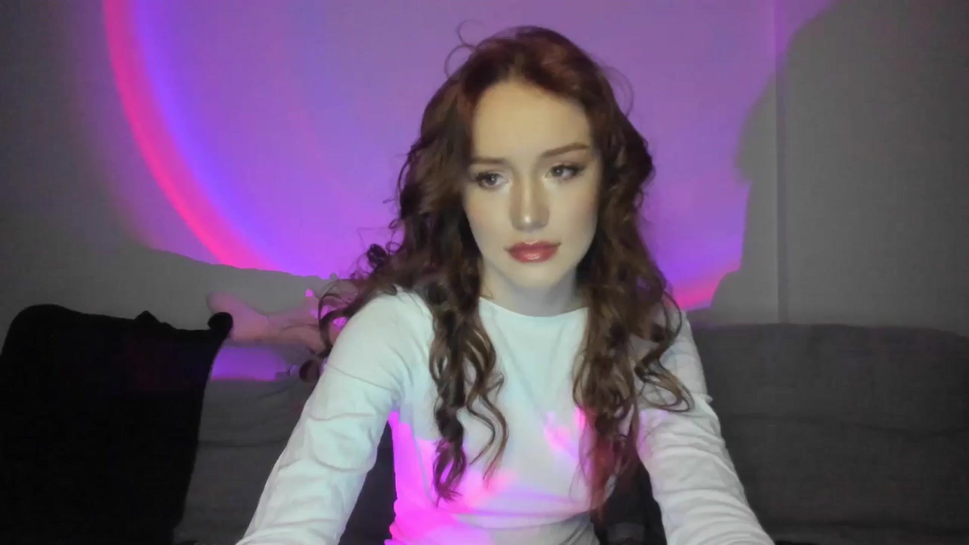 Gallery image thumbnail from IsabellRrose's myfreecams stream on, 03/09/2025, 17:27 image 6 of 20