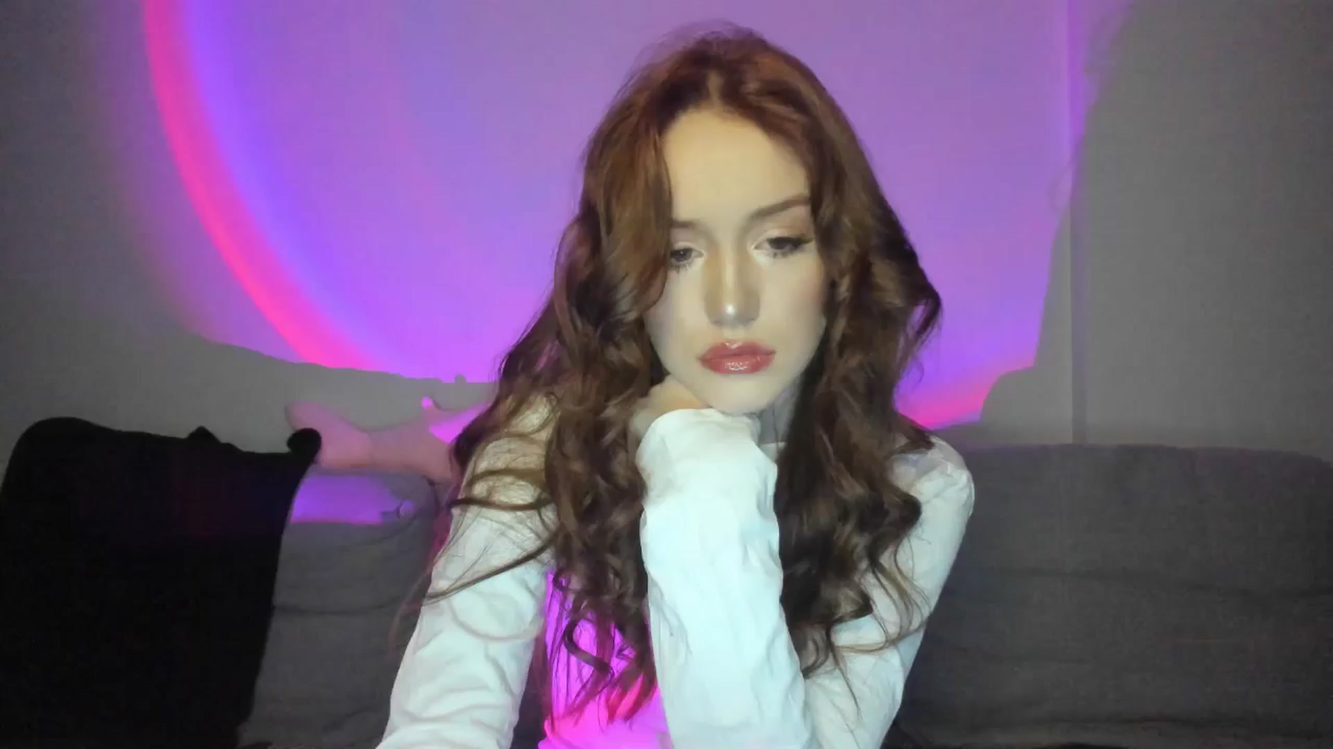 Gallery image thumbnail from IsabellRrose's myfreecams stream on, 03/09/2025, 17:27 image 14 of 20