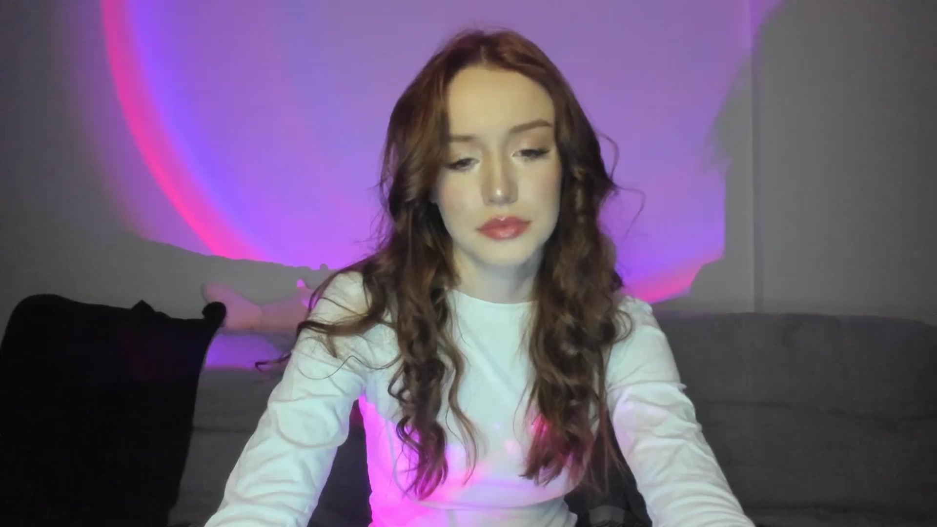 Gallery image thumbnail from IsabellRrose's myfreecams stream on, 03/09/2025, 18:25 image 10 of 20