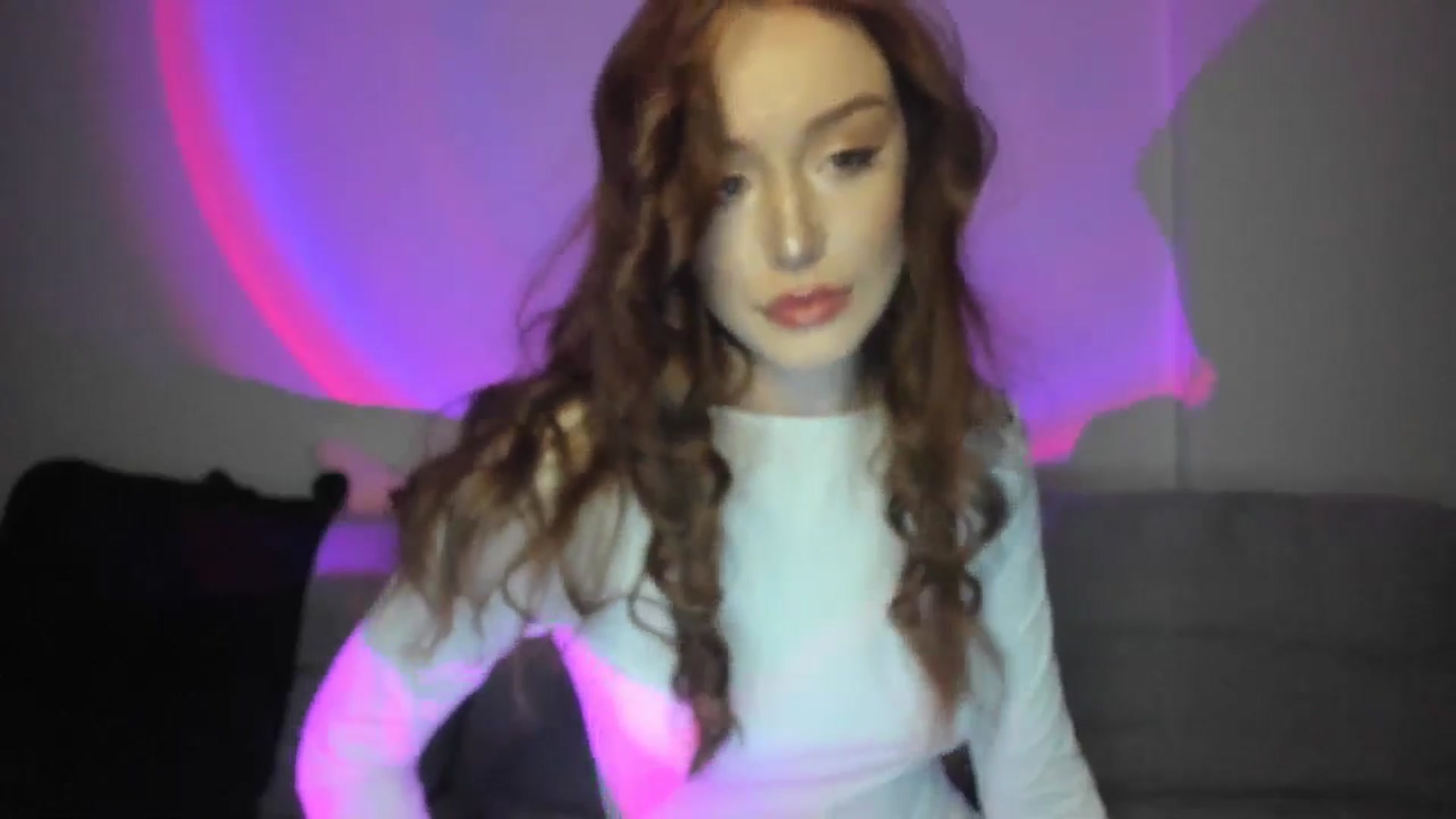 Gallery image thumbnail from IsabellRrose's myfreecams stream on, 03/09/2025, 18:25 image 20 of 20