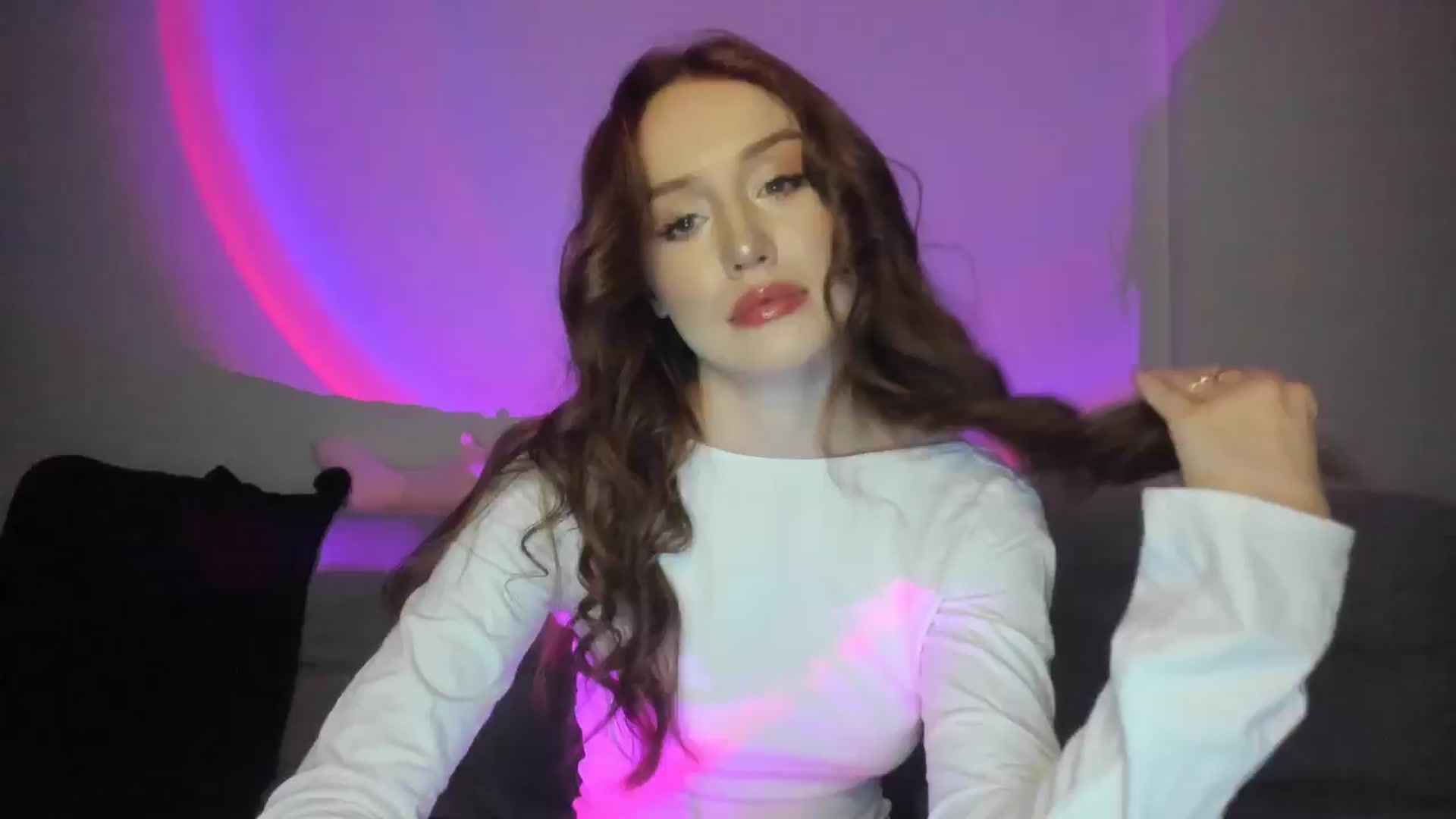 Gallery image thumbnail from IsabellRrose's myfreecams stream on, 03/09/2025, 18:25 image 5 of 20