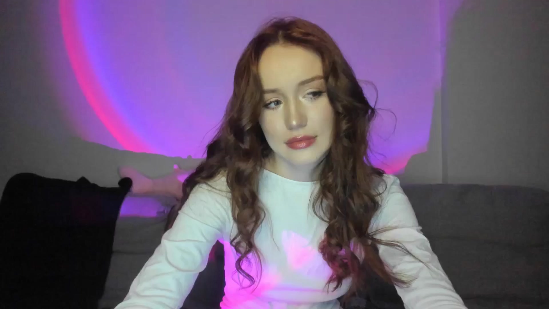 Gallery image thumbnail from IsabellRrose's myfreecams stream on, 03/09/2025, 18:25 image 7 of 20