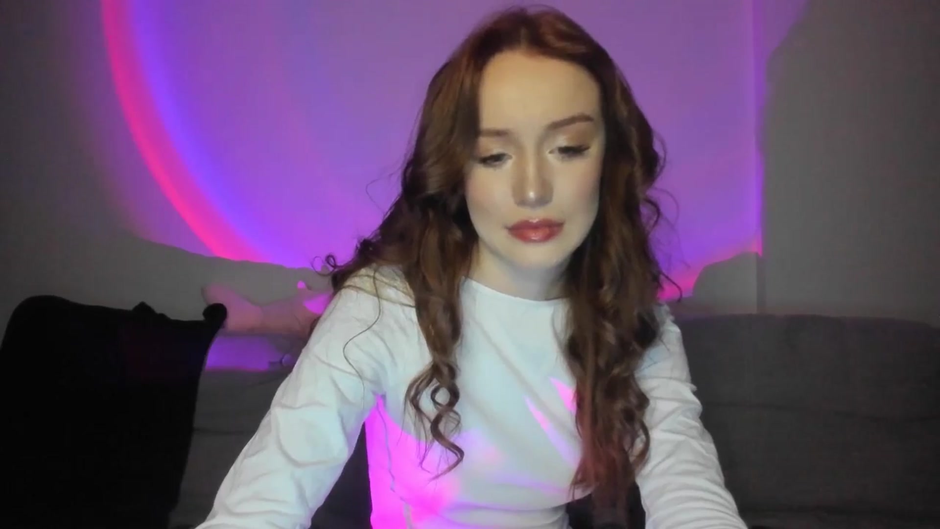 Gallery image thumbnail from IsabellRrose's myfreecams stream on, 03/09/2025, 18:25 image 6 of 20
