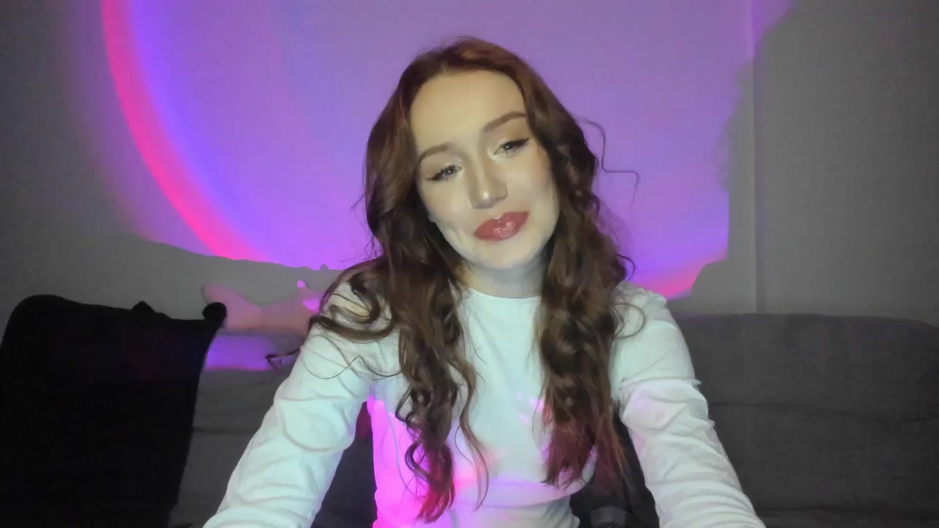Gallery image thumbnail from IsabellRrose's myfreecams stream on, 03/09/2025, 18:25 image 9 of 20