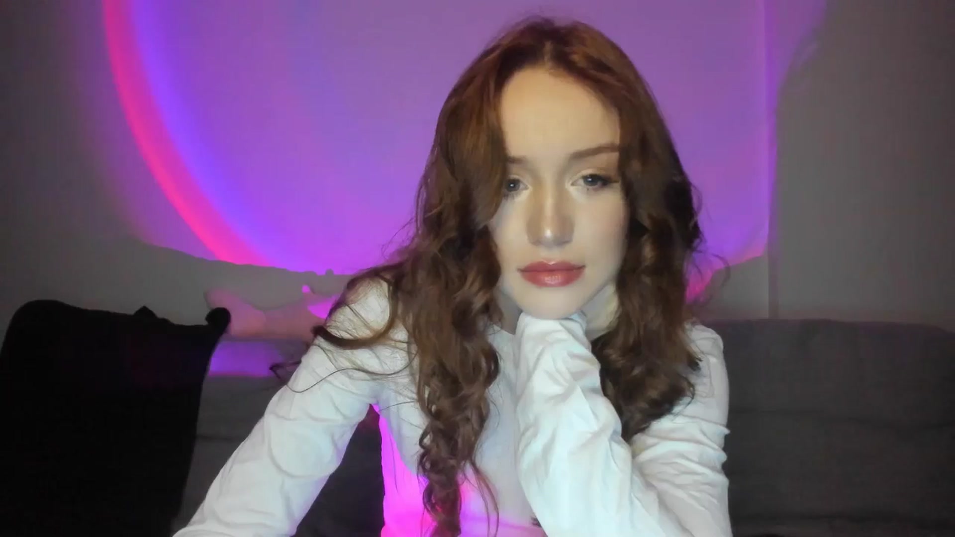 Gallery image thumbnail from IsabellRrose's myfreecams stream on, 03/09/2025, 18:25 image 8 of 20