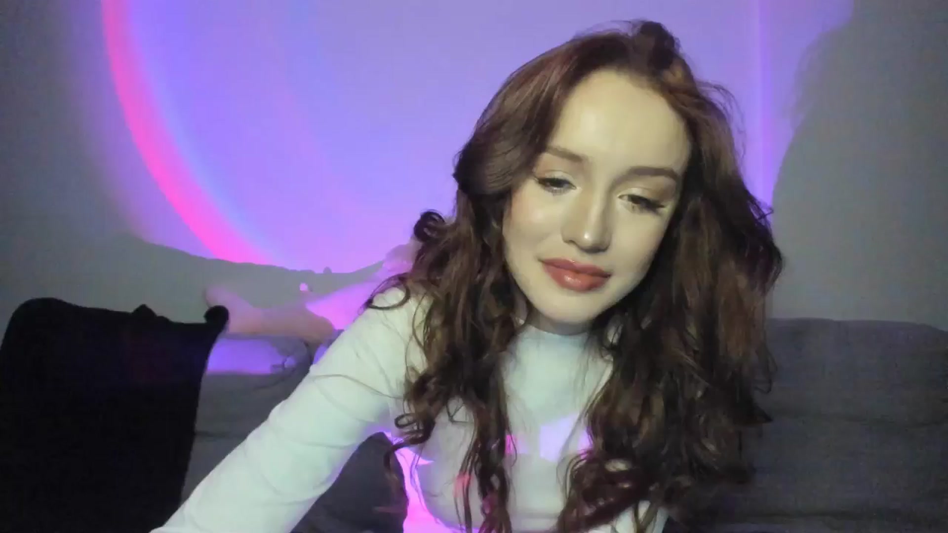 Gallery image thumbnail from IsabellRrose's myfreecams stream on, 03/09/2025, 18:33 image 9 of 20