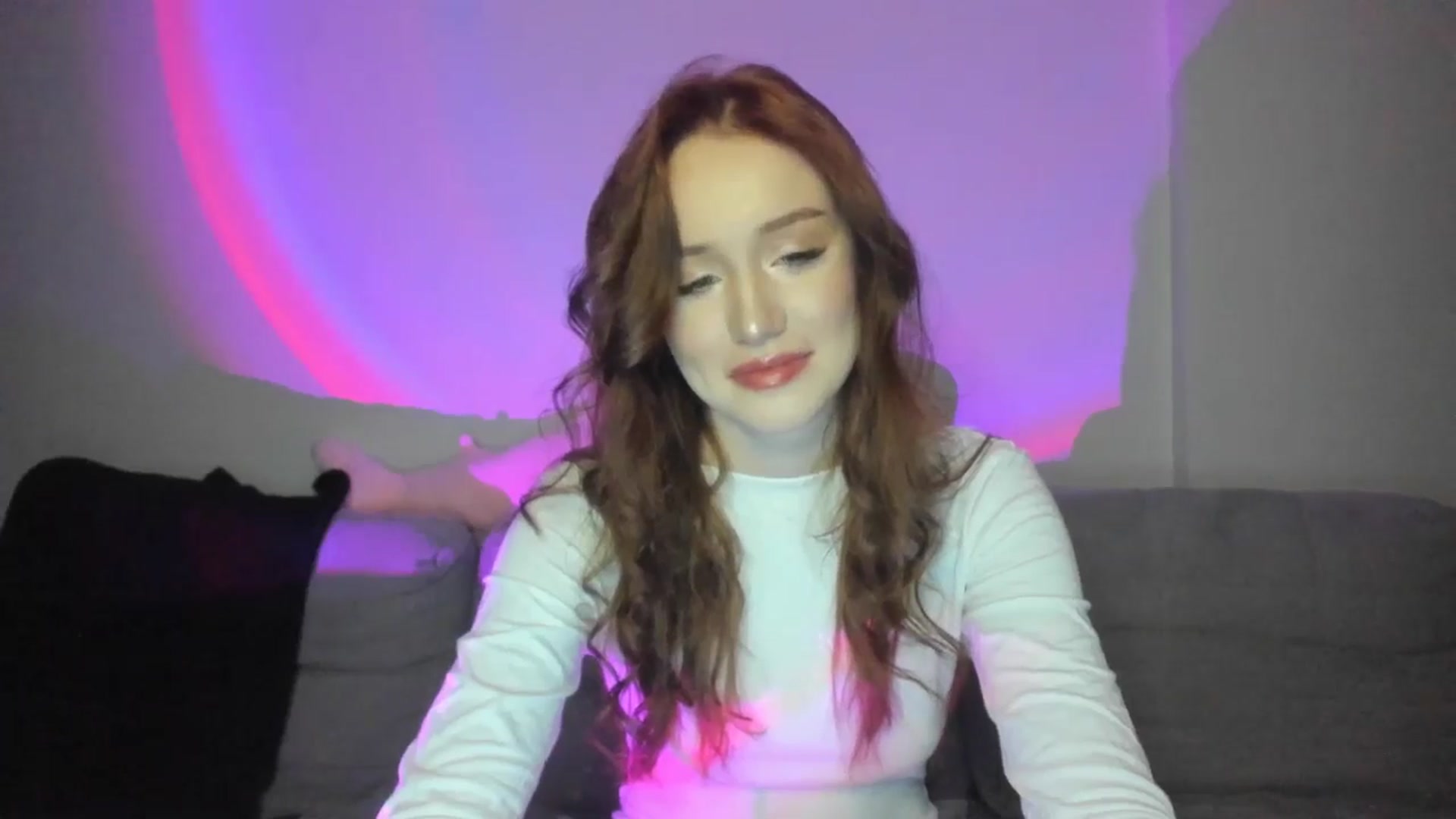 Gallery image thumbnail from IsabellRrose's myfreecams stream on, 03/09/2025, 18:33 image 6 of 20