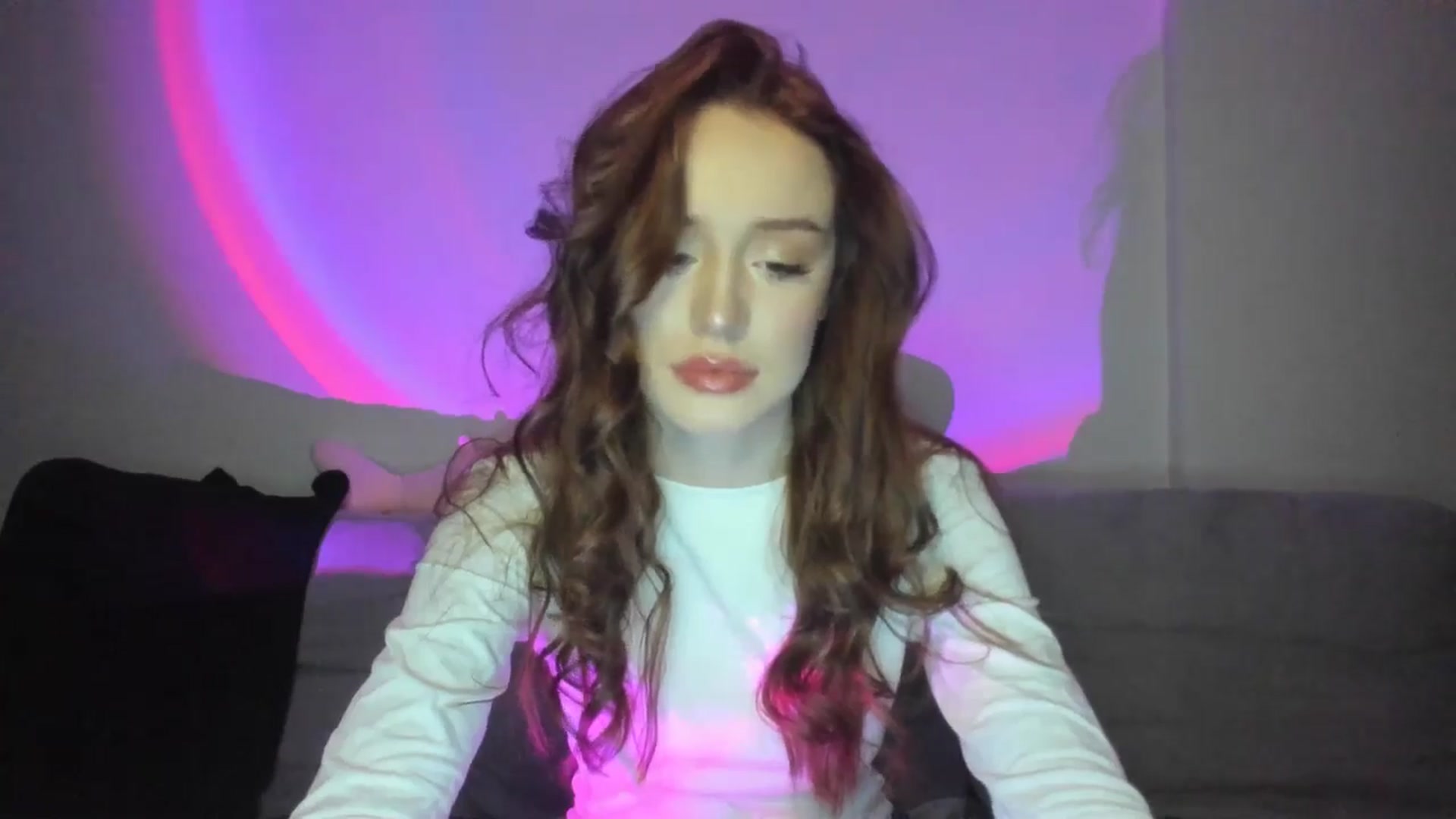 Gallery image thumbnail from IsabellRrose's myfreecams stream on, 03/09/2025, 19:08 image 4 of 20