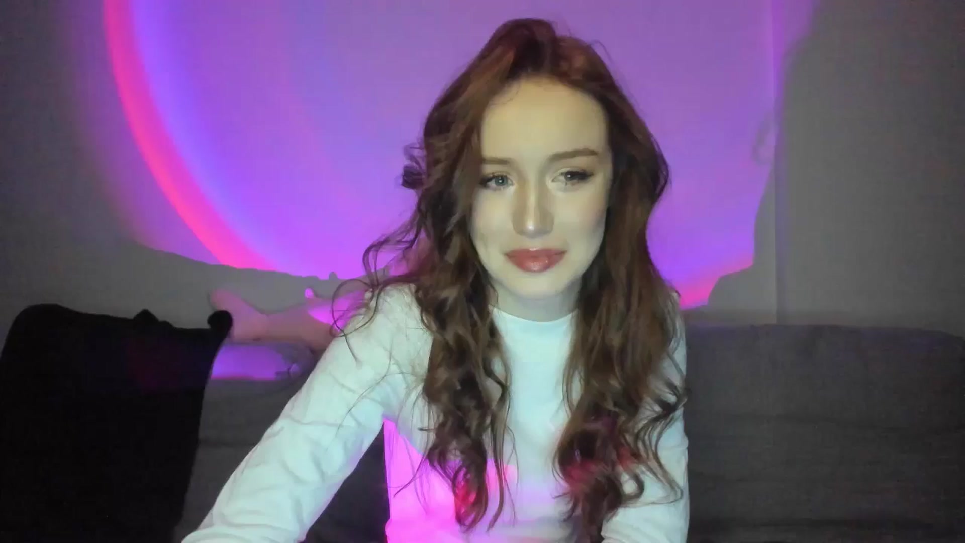 Gallery image thumbnail from IsabellRrose's myfreecams stream on, 03/09/2025, 19:08 image 5 of 20