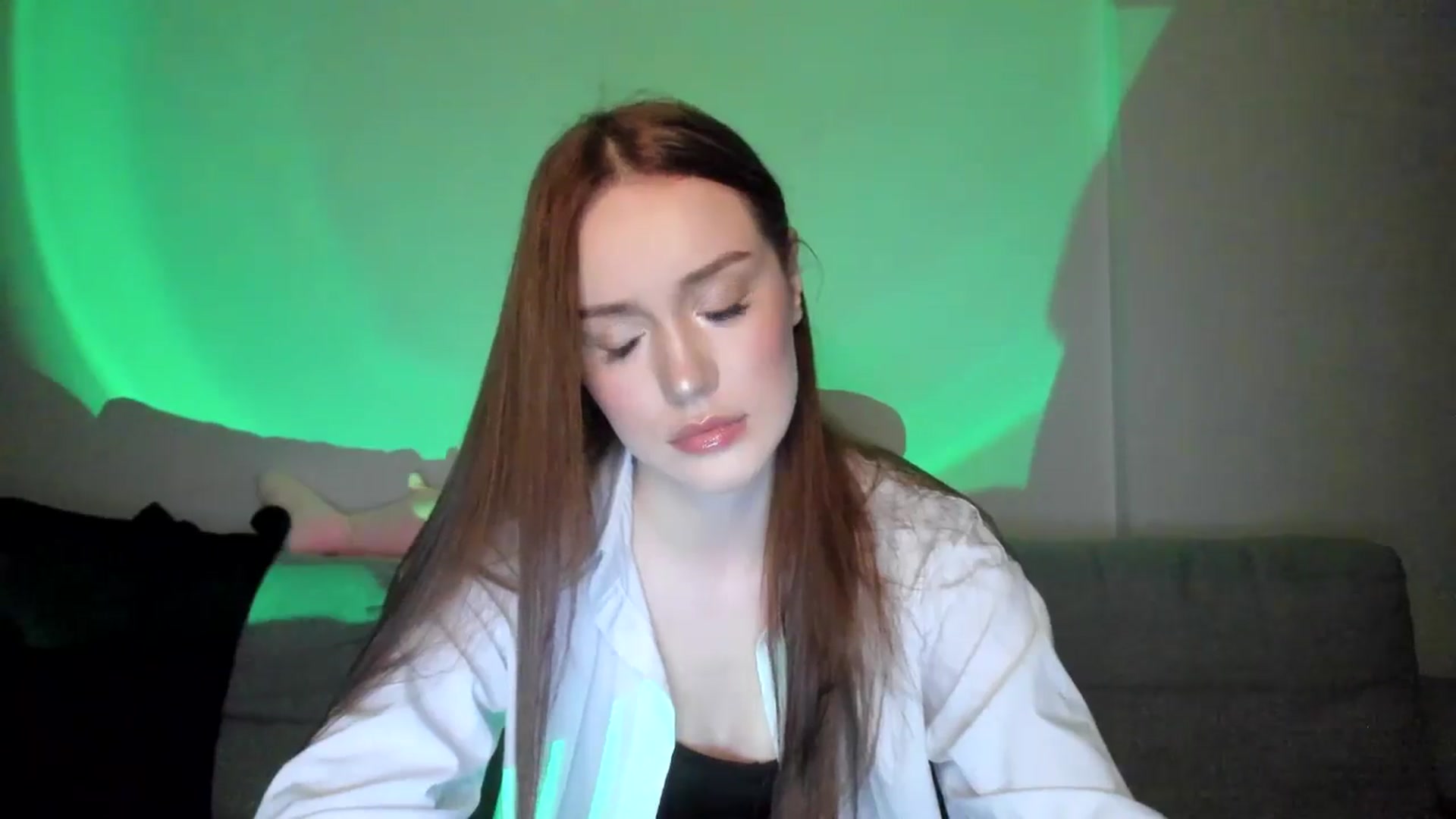 Gallery image thumbnail from IsabellRrose's myfreecams stream on, 03/11/2025, 17:08 image 15 of 20