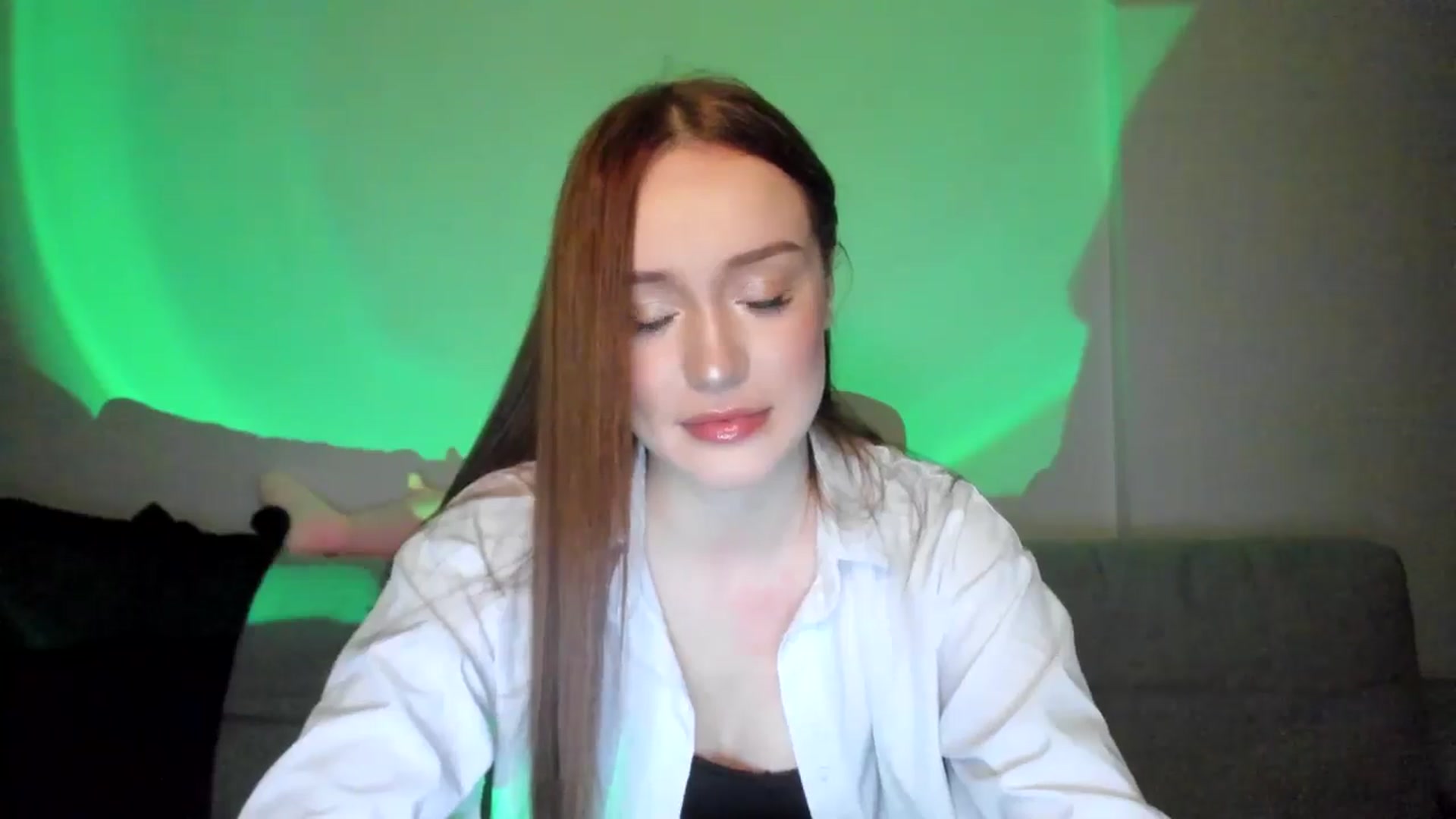 Gallery image thumbnail from IsabellRrose's myfreecams stream on, 03/11/2025, 17:08 image 19 of 20