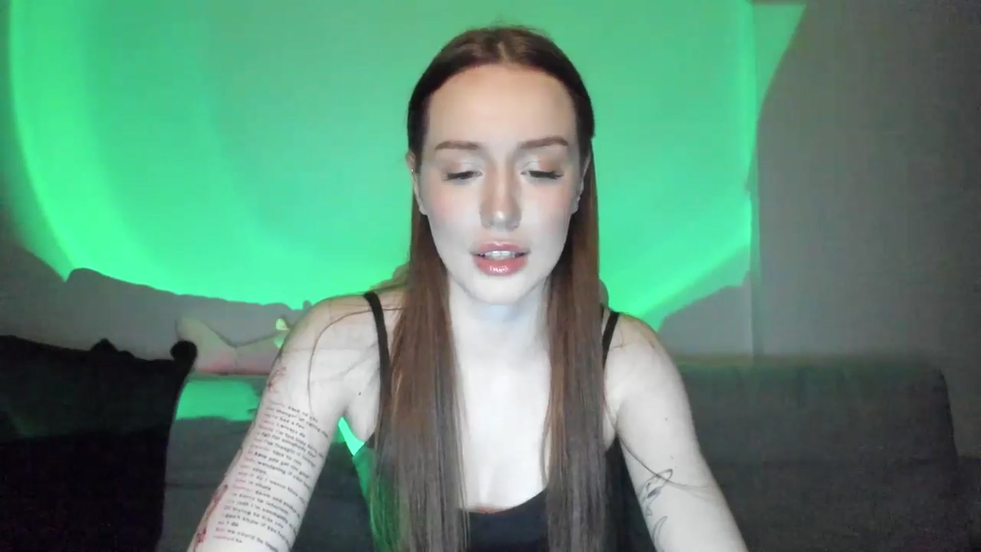 Gallery image thumbnail from IsabellRrose's myfreecams stream on, 03/11/2025, 19:11 image 19 of 20