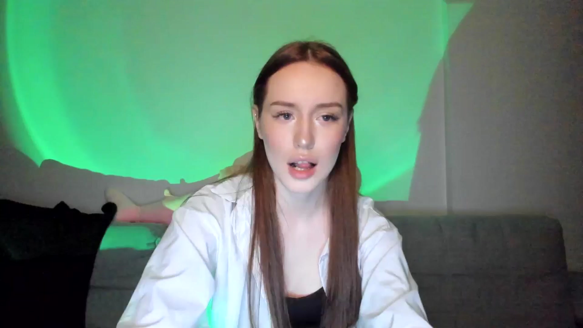Gallery image thumbnail from IsabellRrose's myfreecams stream on, 03/11/2025, 19:11 image 8 of 20