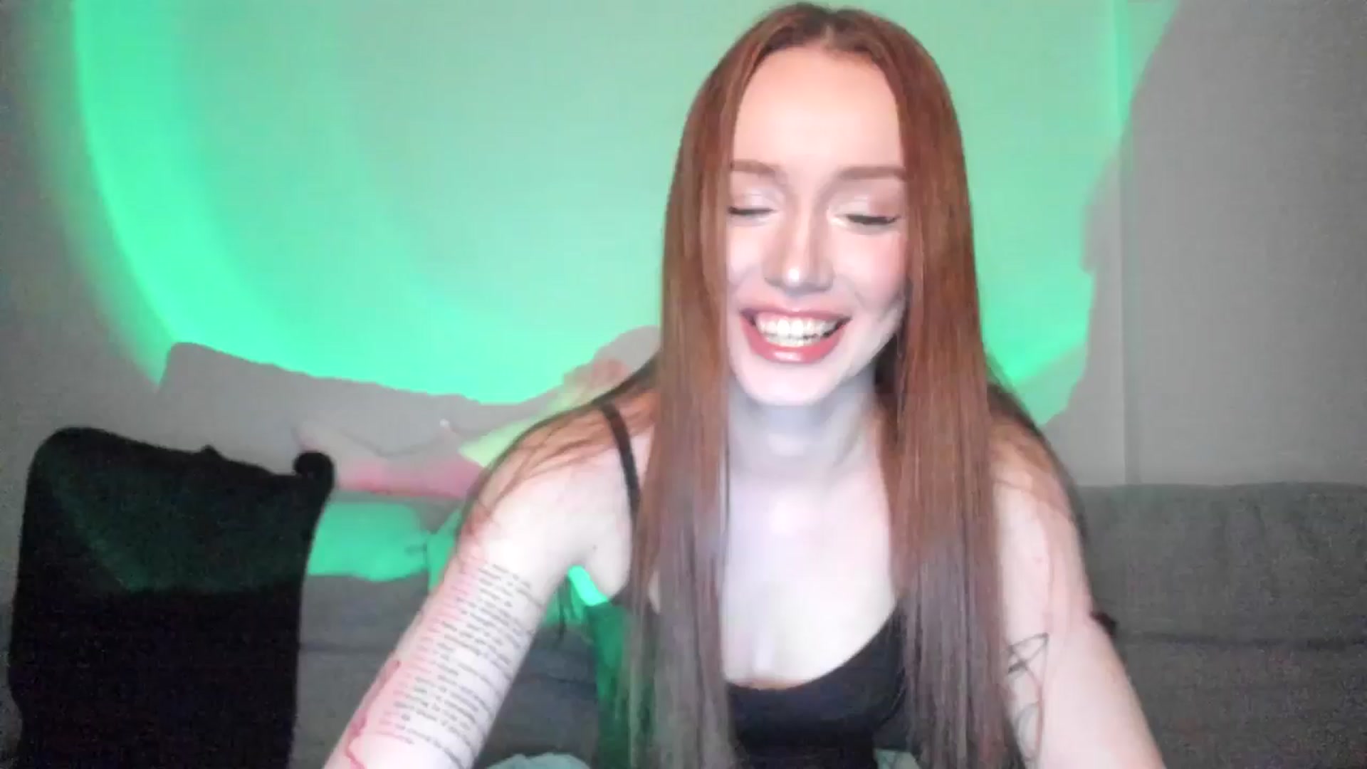 Gallery image thumbnail from IsabellRrose's myfreecams stream on, 03/12/2025, 17:43 image 1 of 20