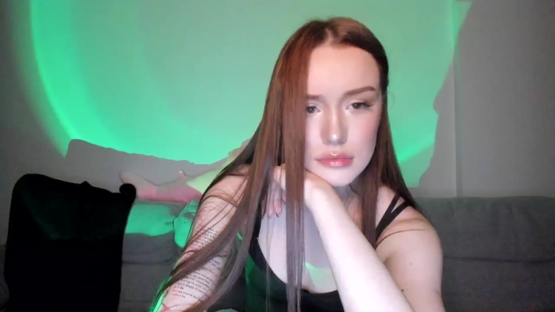Gallery image thumbnail from IsabellRrose's myfreecams stream on, 03/12/2025, 18:14 image 6 of 20
