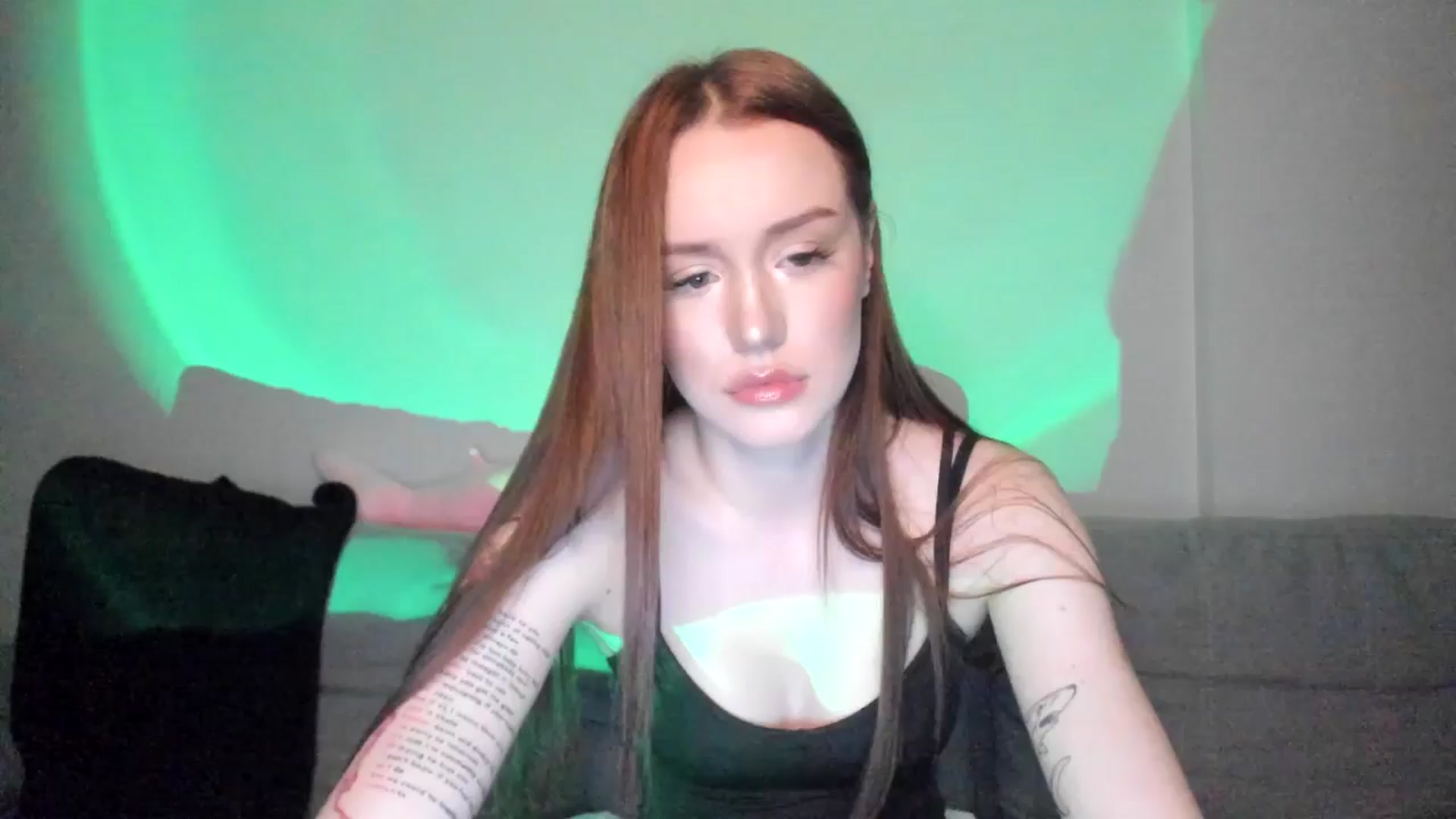 Gallery image thumbnail from IsabellRrose's myfreecams stream on, 03/12/2025, 18:14 image 1 of 20