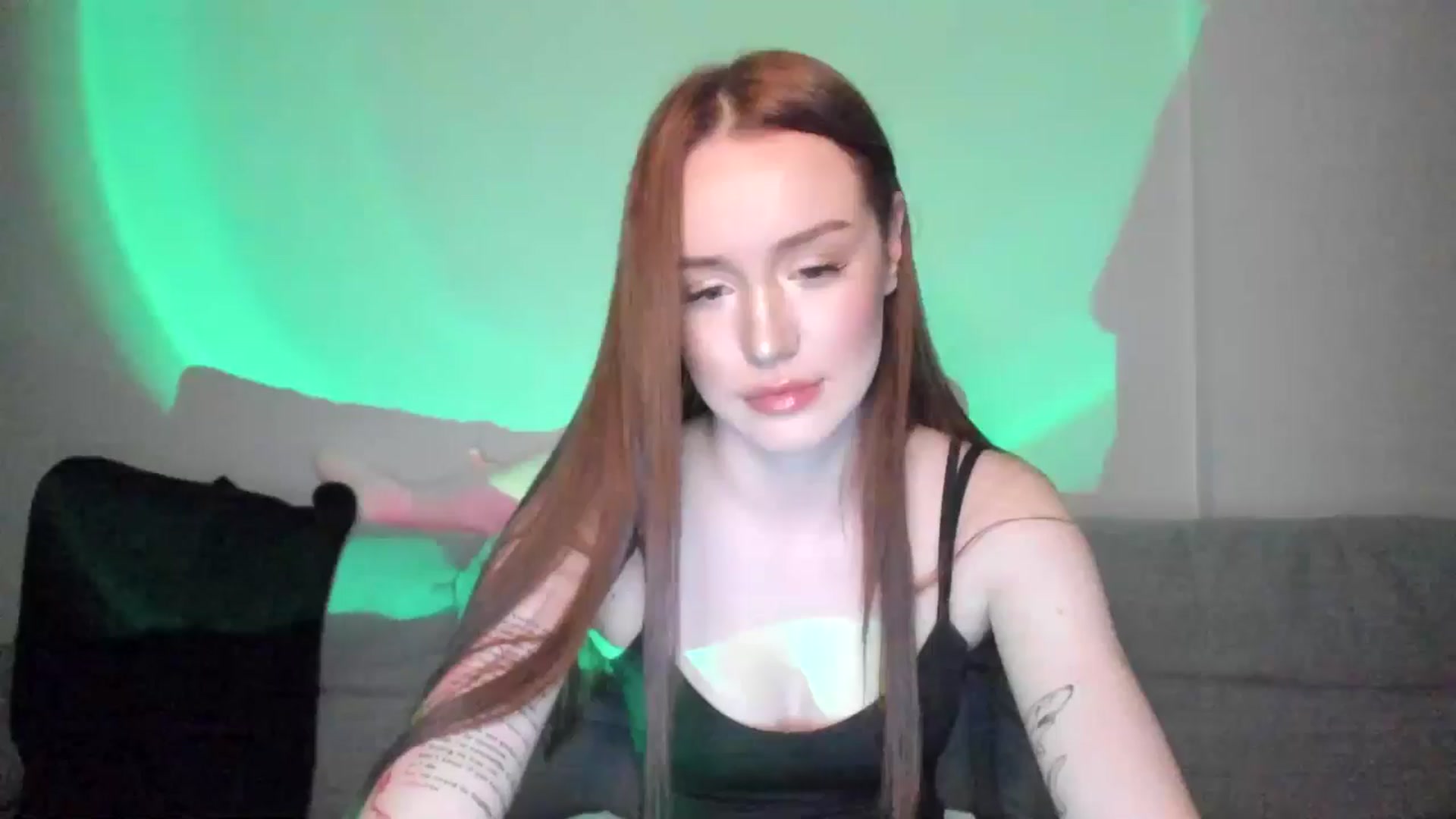 Gallery image thumbnail from IsabellRrose's myfreecams stream on, 03/12/2025, 18:14 image 4 of 20
