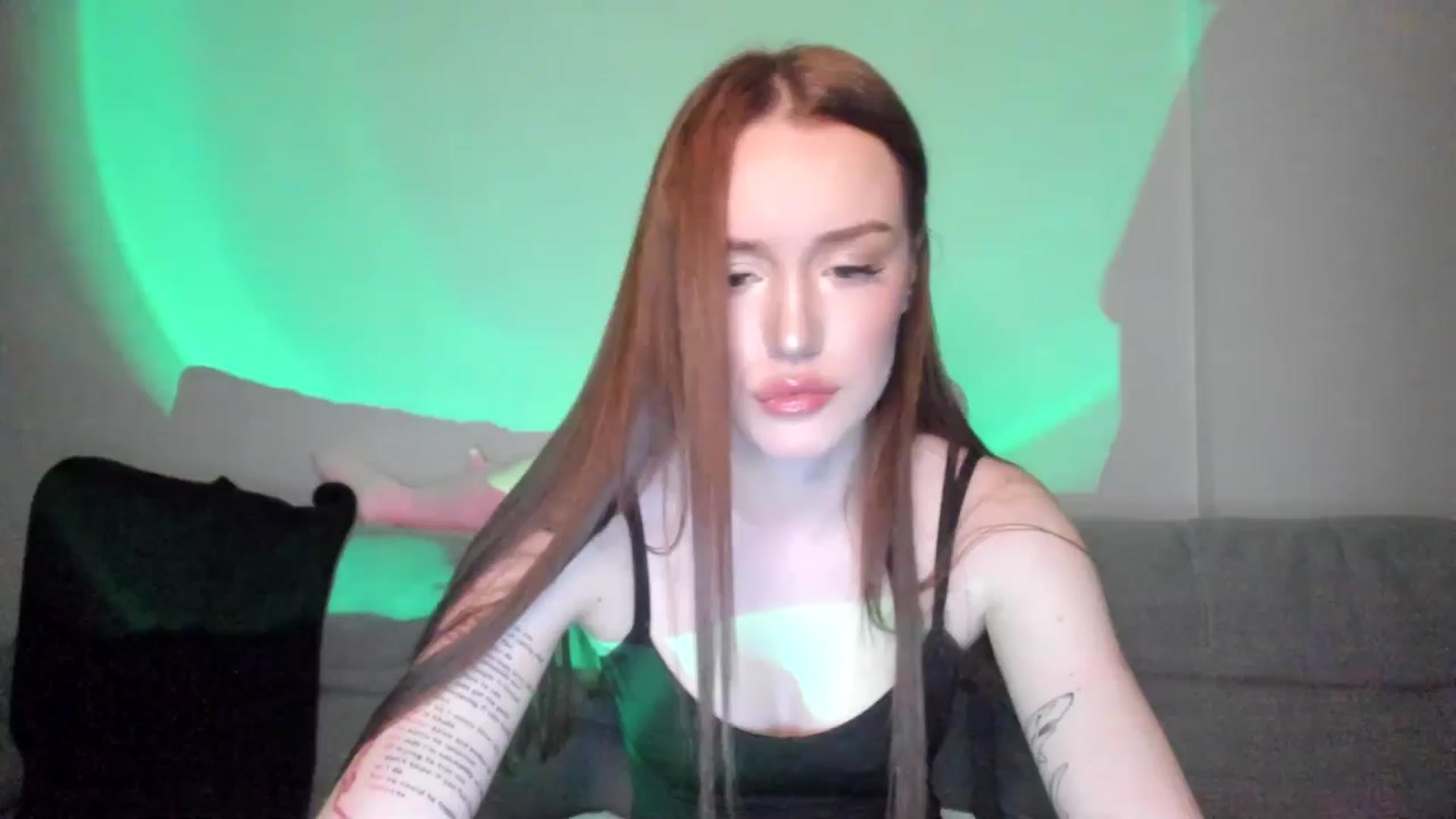 Gallery image thumbnail from IsabellRrose's myfreecams stream on, 03/12/2025, 18:14 image 2 of 20