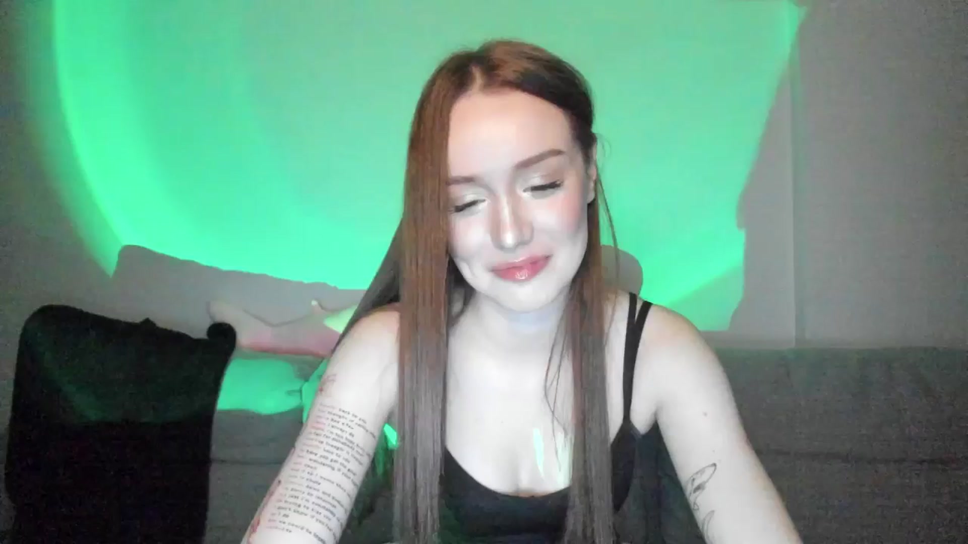 Gallery image thumbnail from IsabellRrose's myfreecams stream on, 03/12/2025, 18:29 image 19 of 20