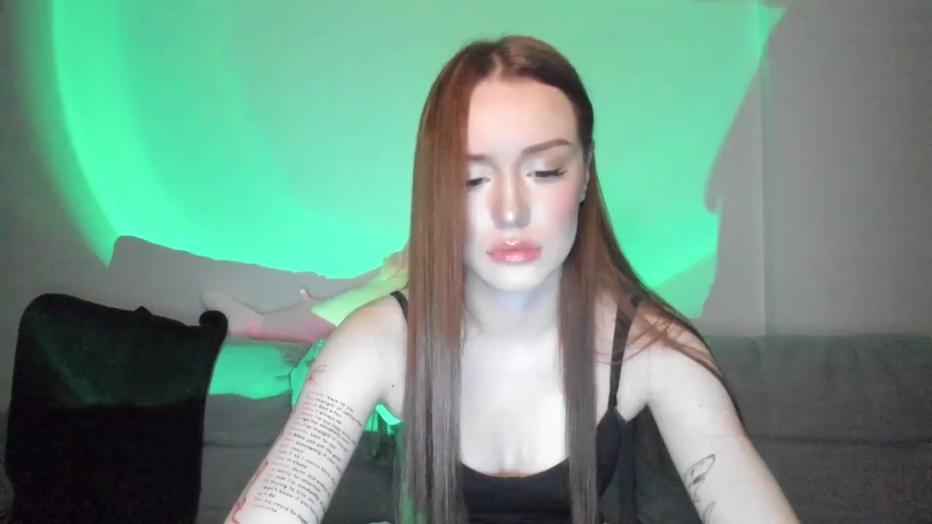 Gallery image thumbnail from IsabellRrose's myfreecams stream on, 03/12/2025, 18:29 image 9 of 20