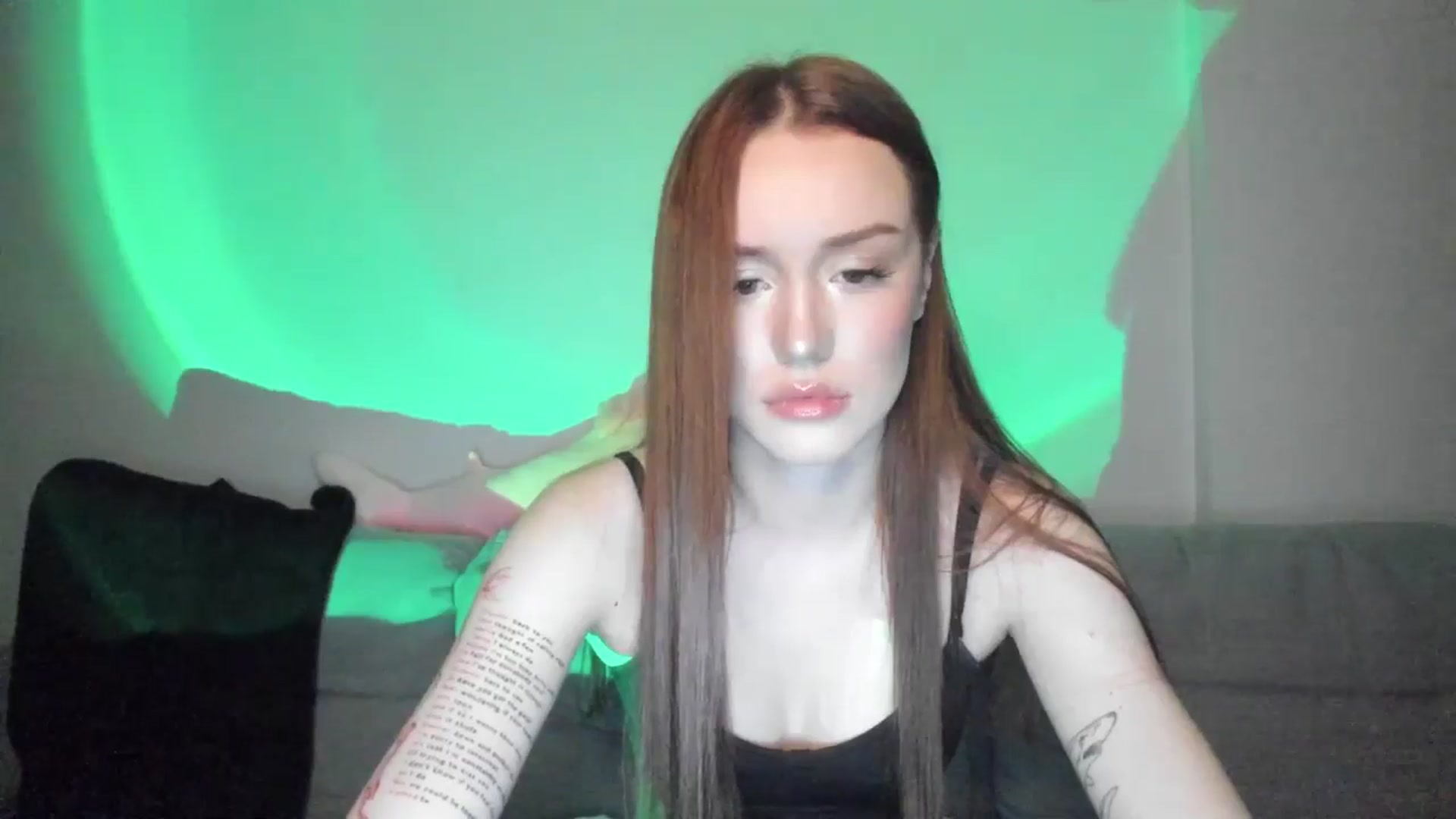 Gallery image thumbnail from IsabellRrose's myfreecams stream on, 03/12/2025, 18:29 image 8 of 20