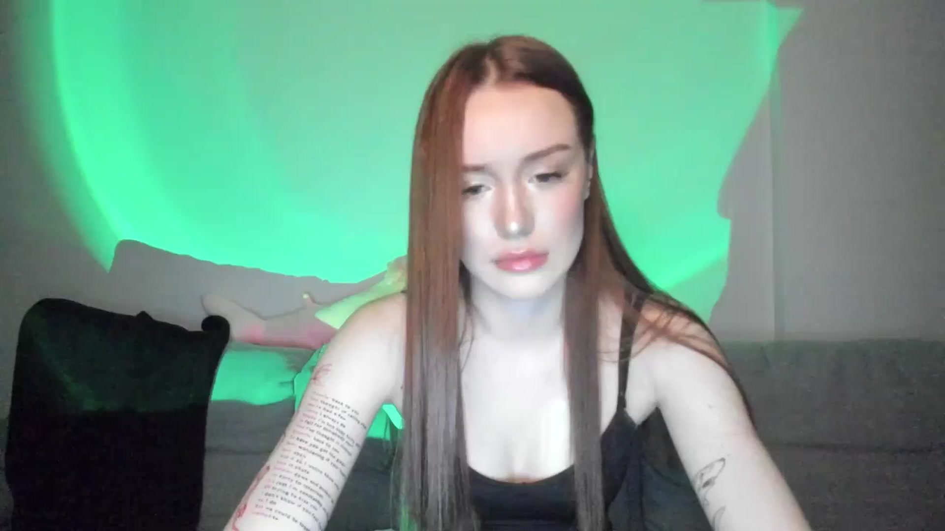 Gallery image thumbnail from IsabellRrose's myfreecams stream on, 03/12/2025, 18:29 image 6 of 20